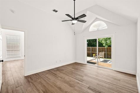 381 Arbor Lane Euless TX 76039