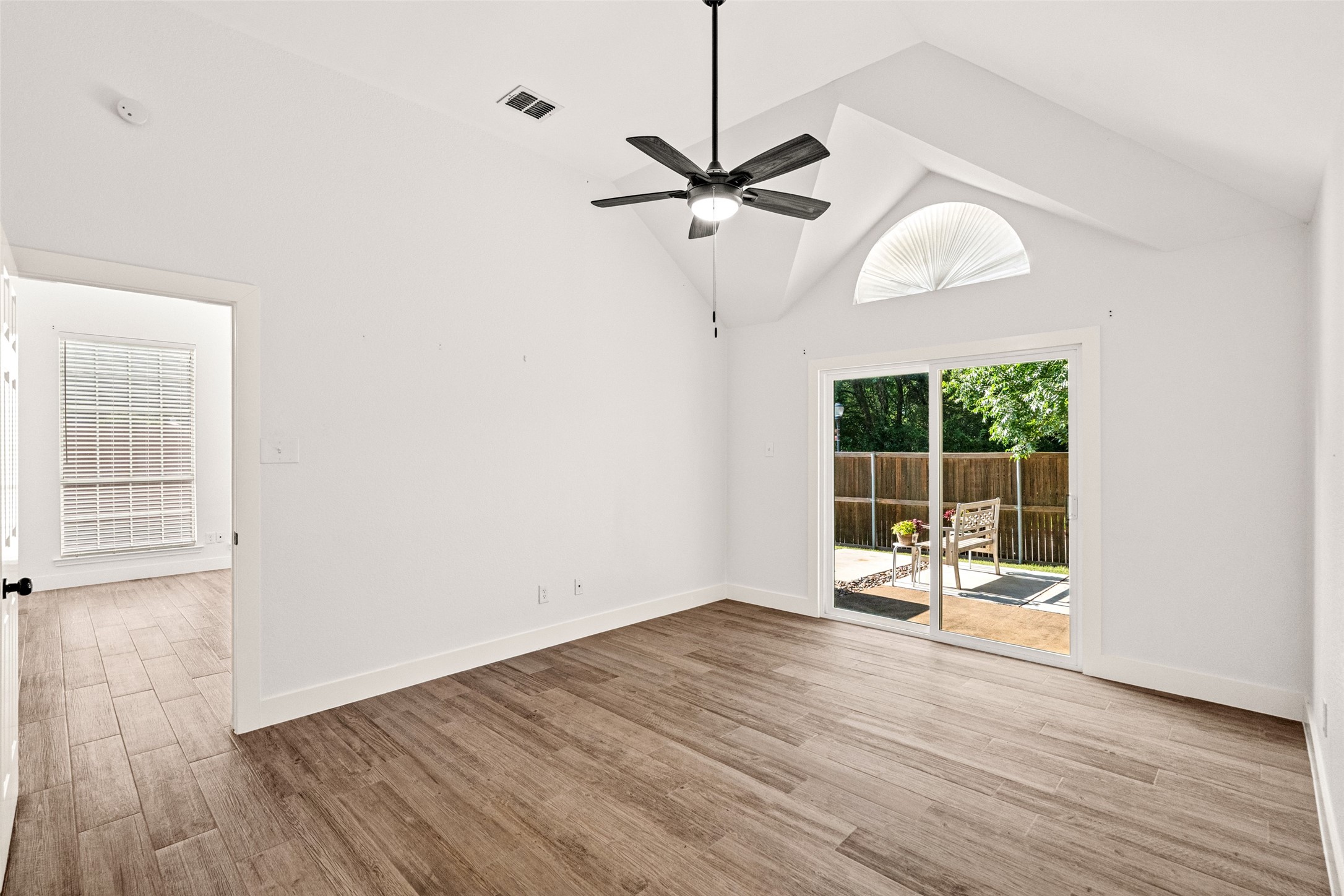 381 Arbor Lane Euless TX 76039