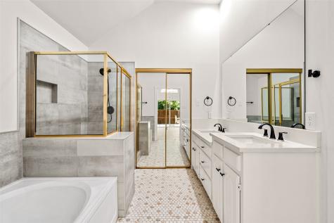 381 Arbor Lane Euless TX 76039