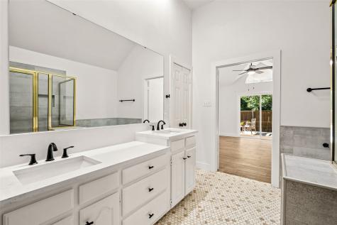381 Arbor Lane Euless TX 76039