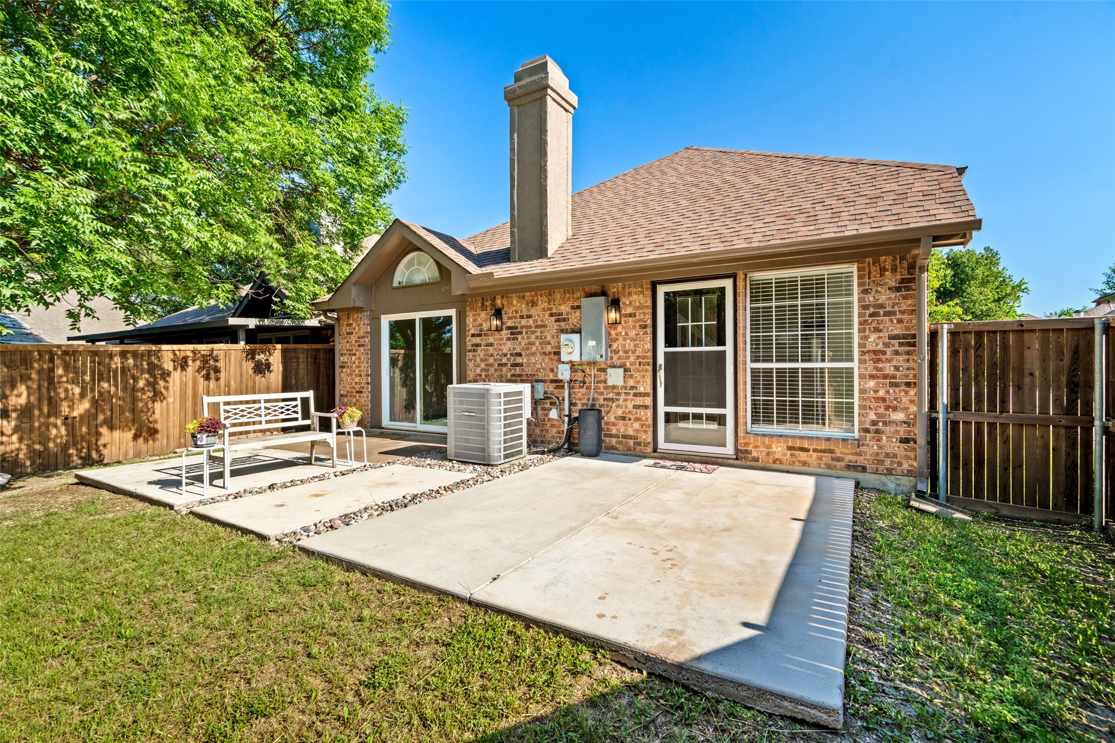 381 Arbor Lane Euless TX 76039