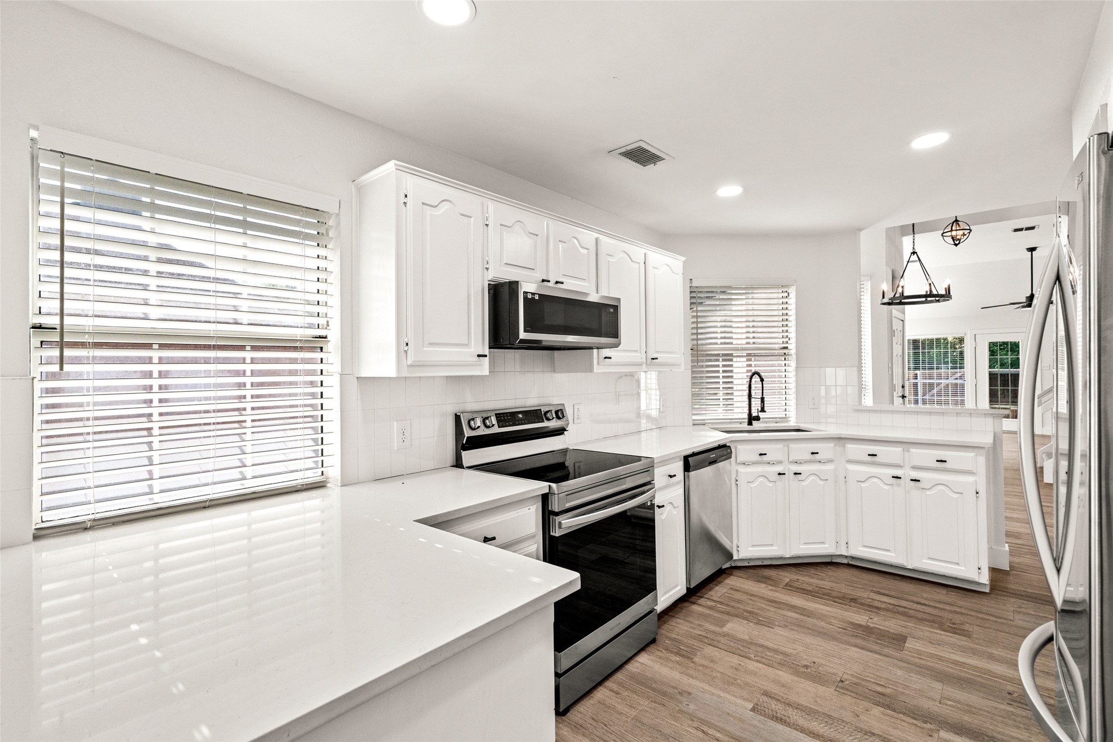 381 Arbor Lane Euless TX 76039