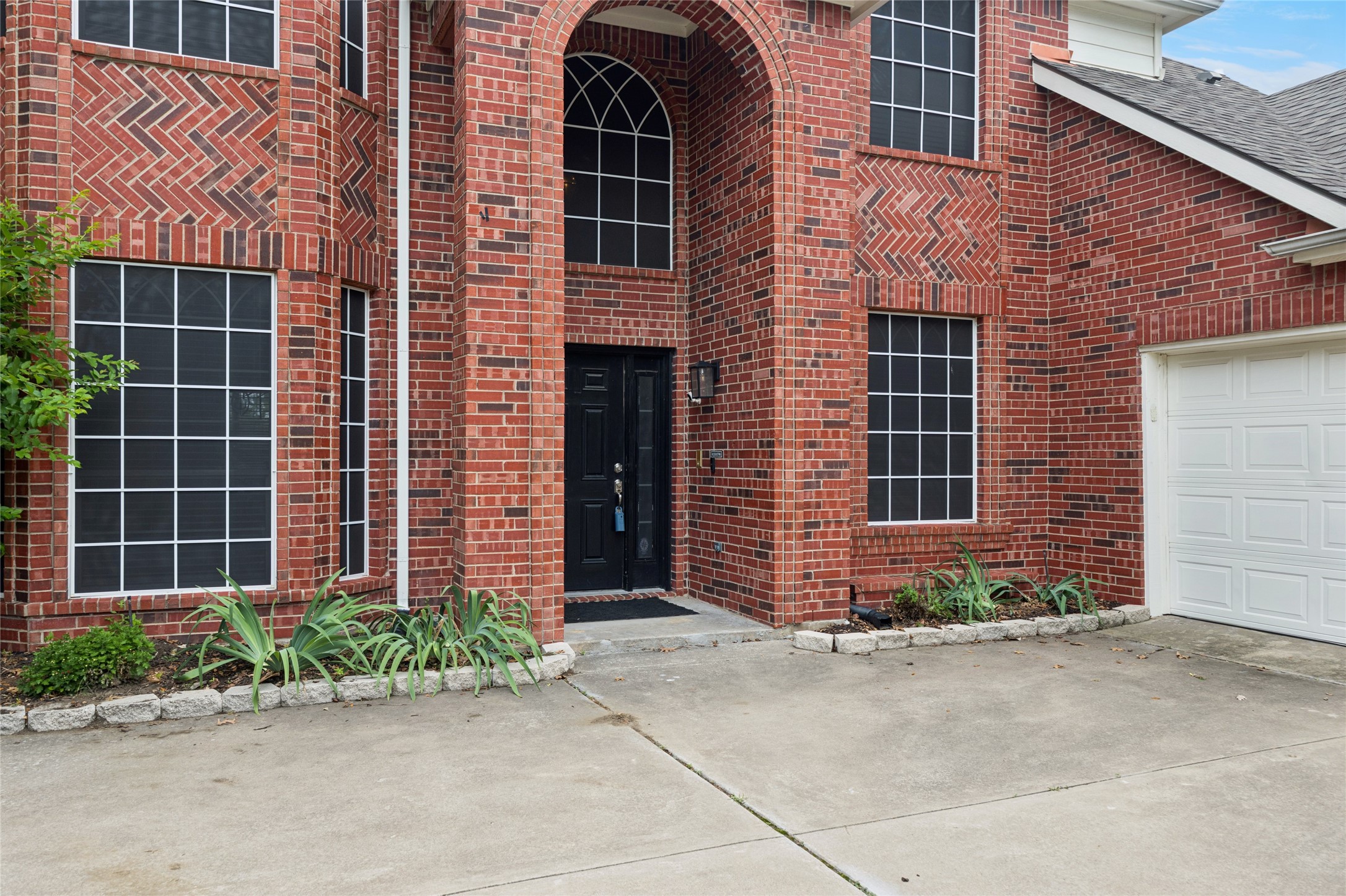 2702 Saint Charles Drive Mansfield TX 76063