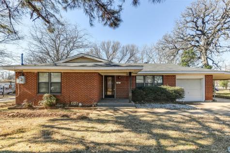 704 S Robinson Street Cleburne TX 76031
