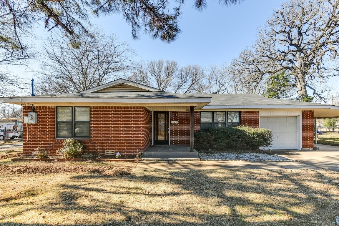 704 S Robinson Street Cleburne TX 76031
