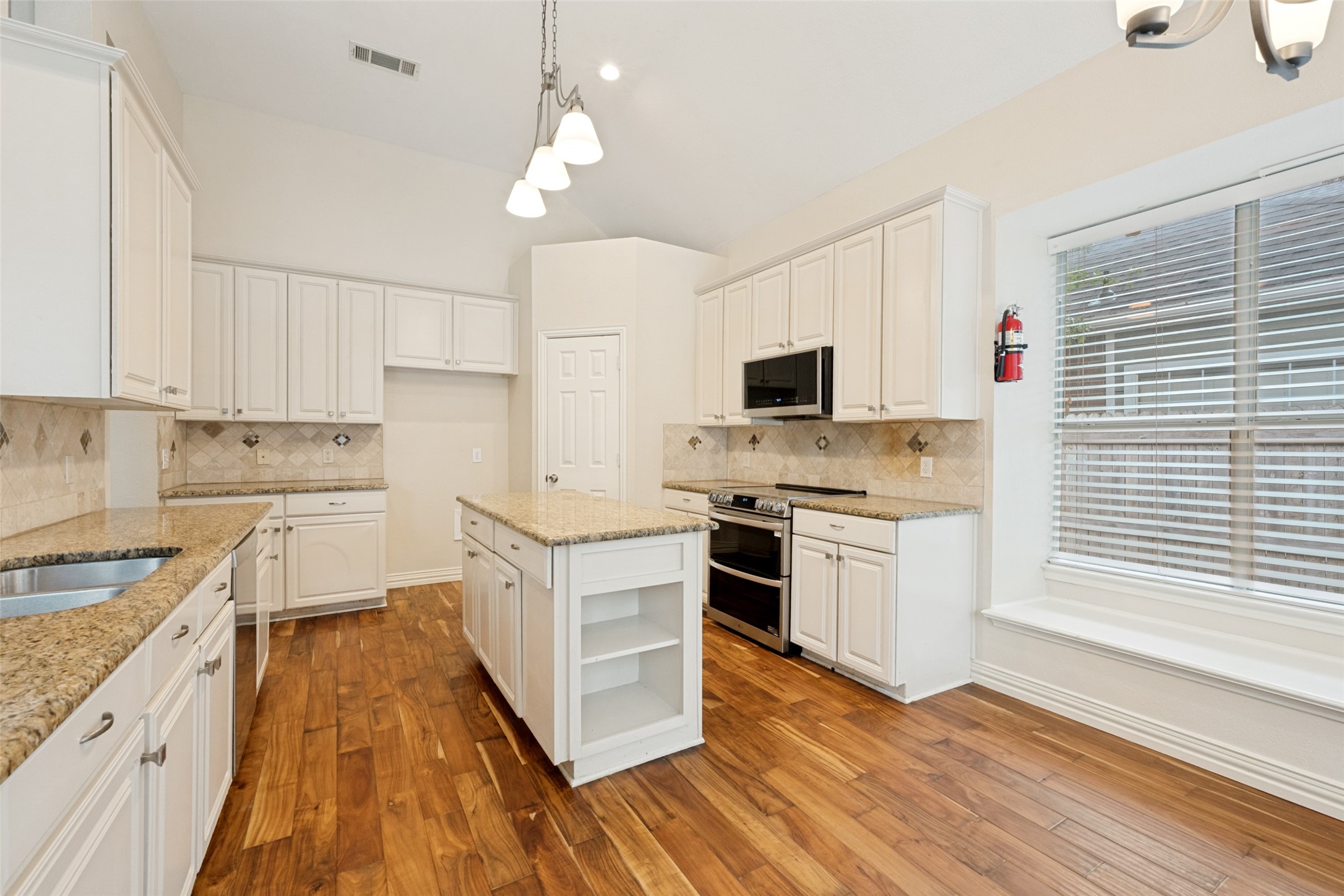 841 Forest Hollow Drive Hurst TX 76053