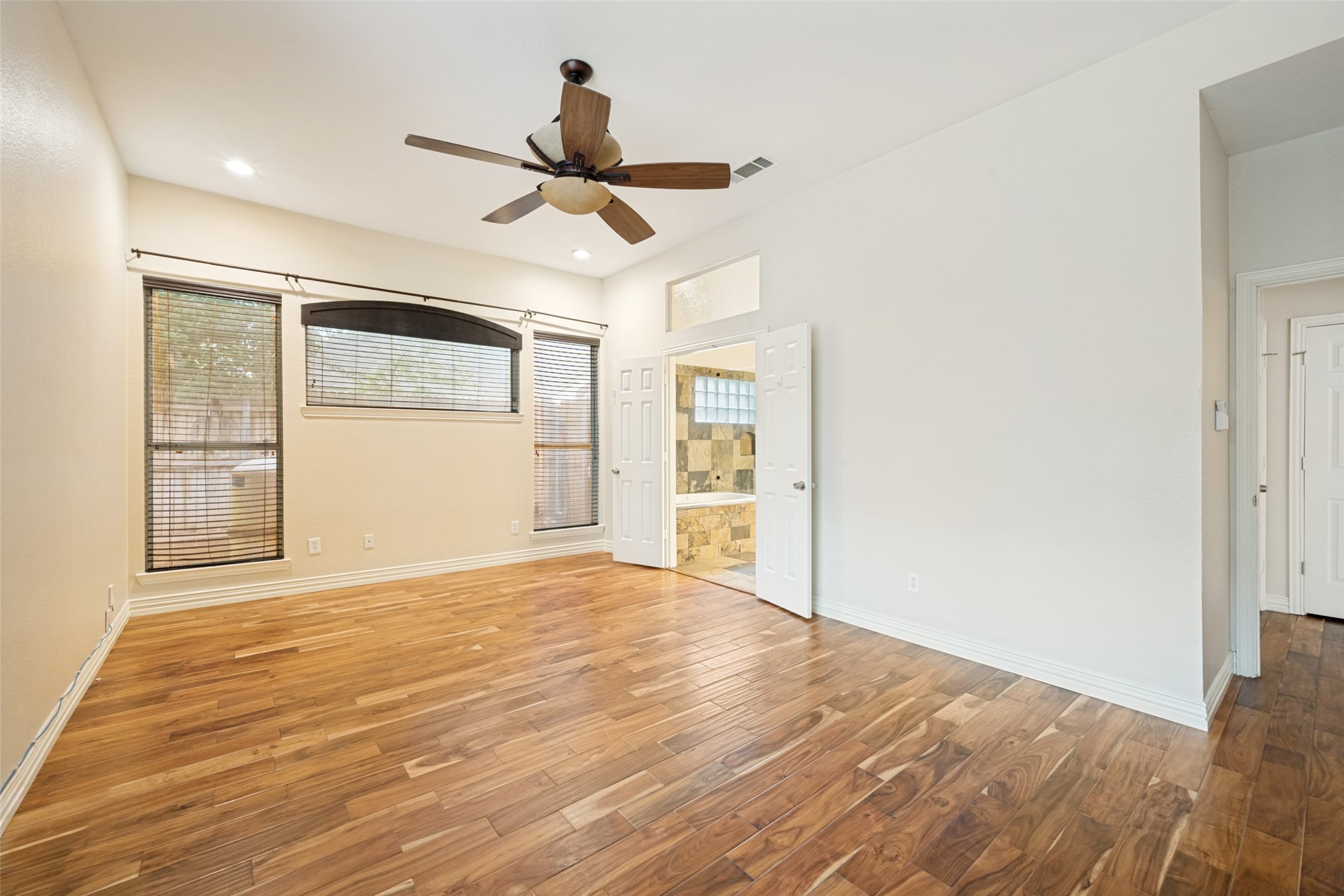 841 Forest Hollow Drive Hurst TX 76053