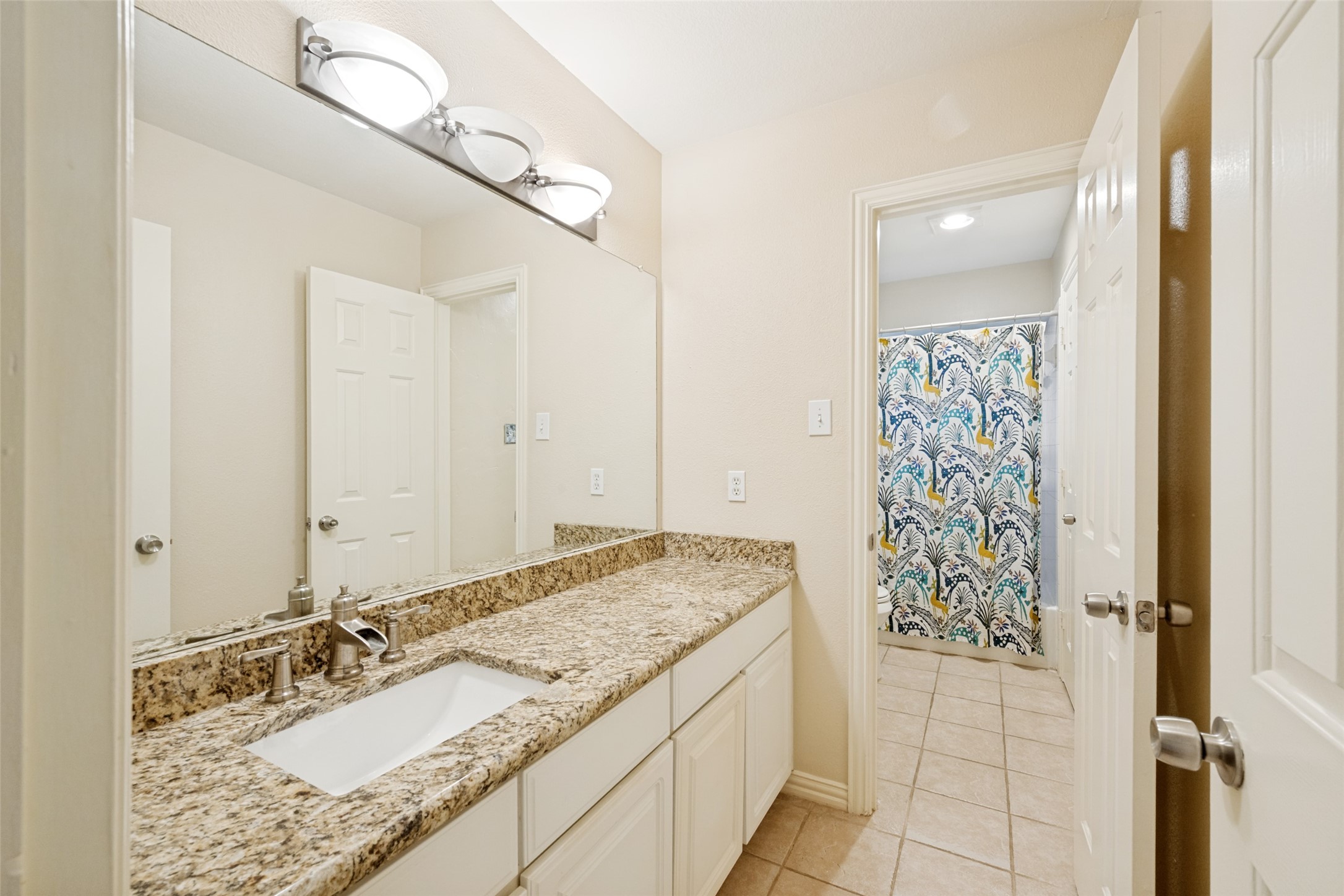 841 Forest Hollow Drive Hurst TX 76053
