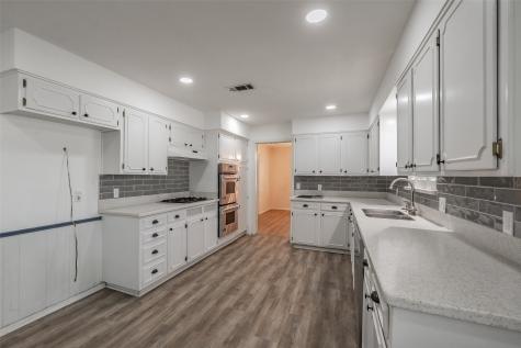 1718 Timbers Drive Irving TX 75061