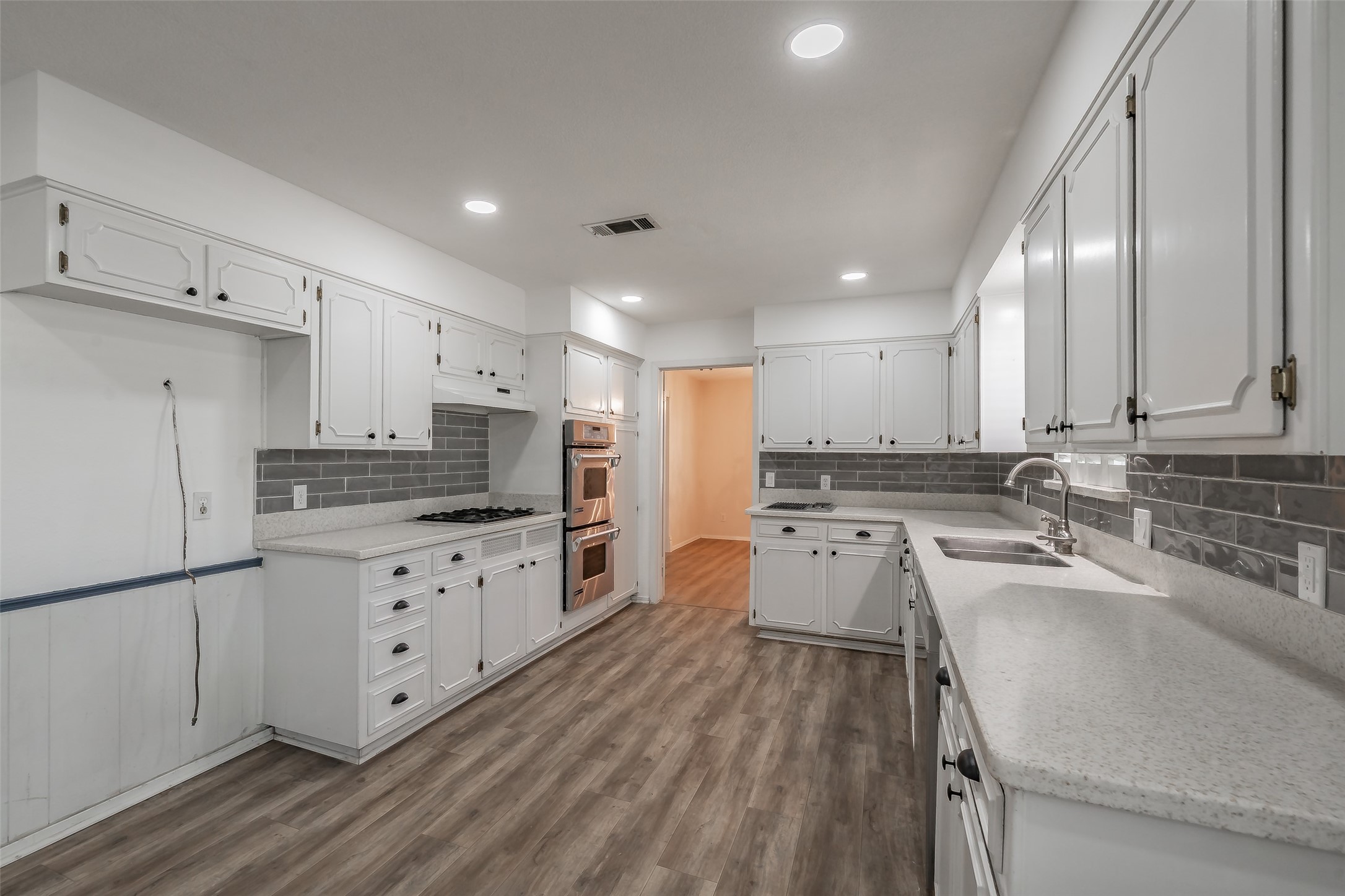 1718 Timbers Drive Irving TX 75061