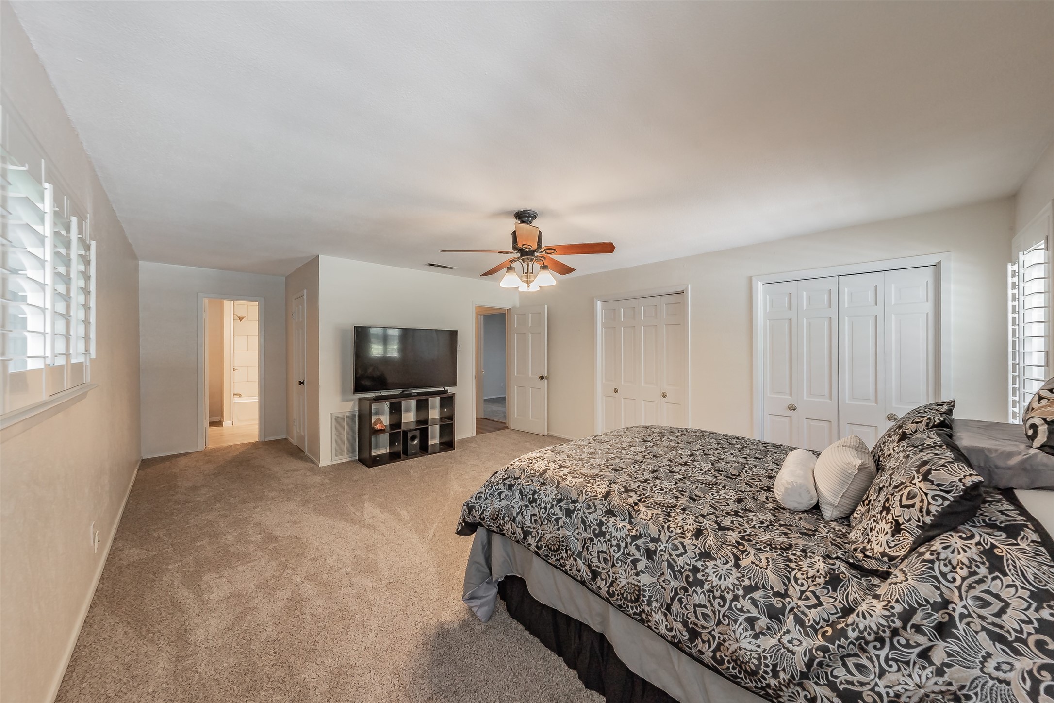 1718 Timbers Drive Irving TX 75061