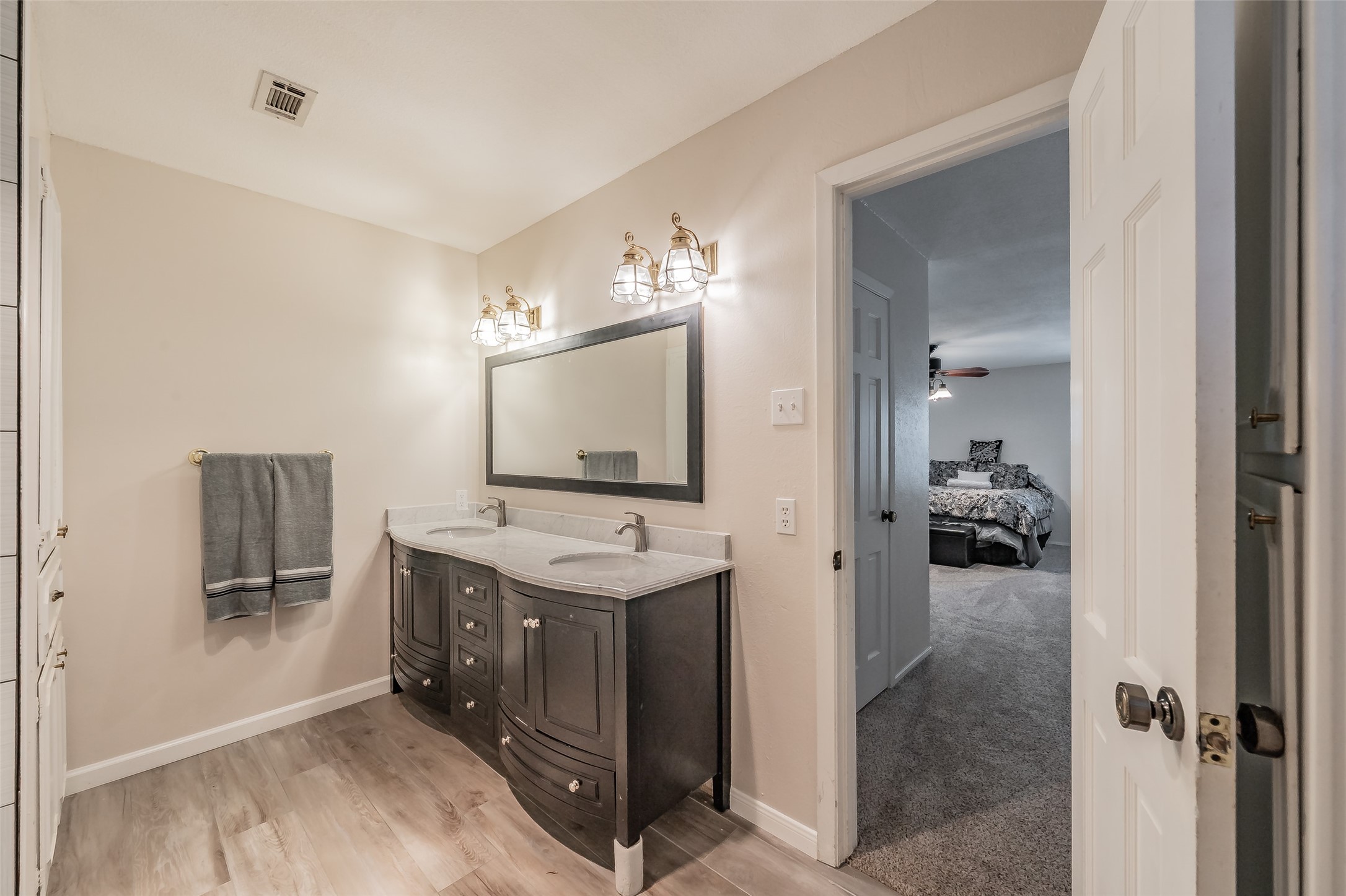 1718 Timbers Drive Irving TX 75061
