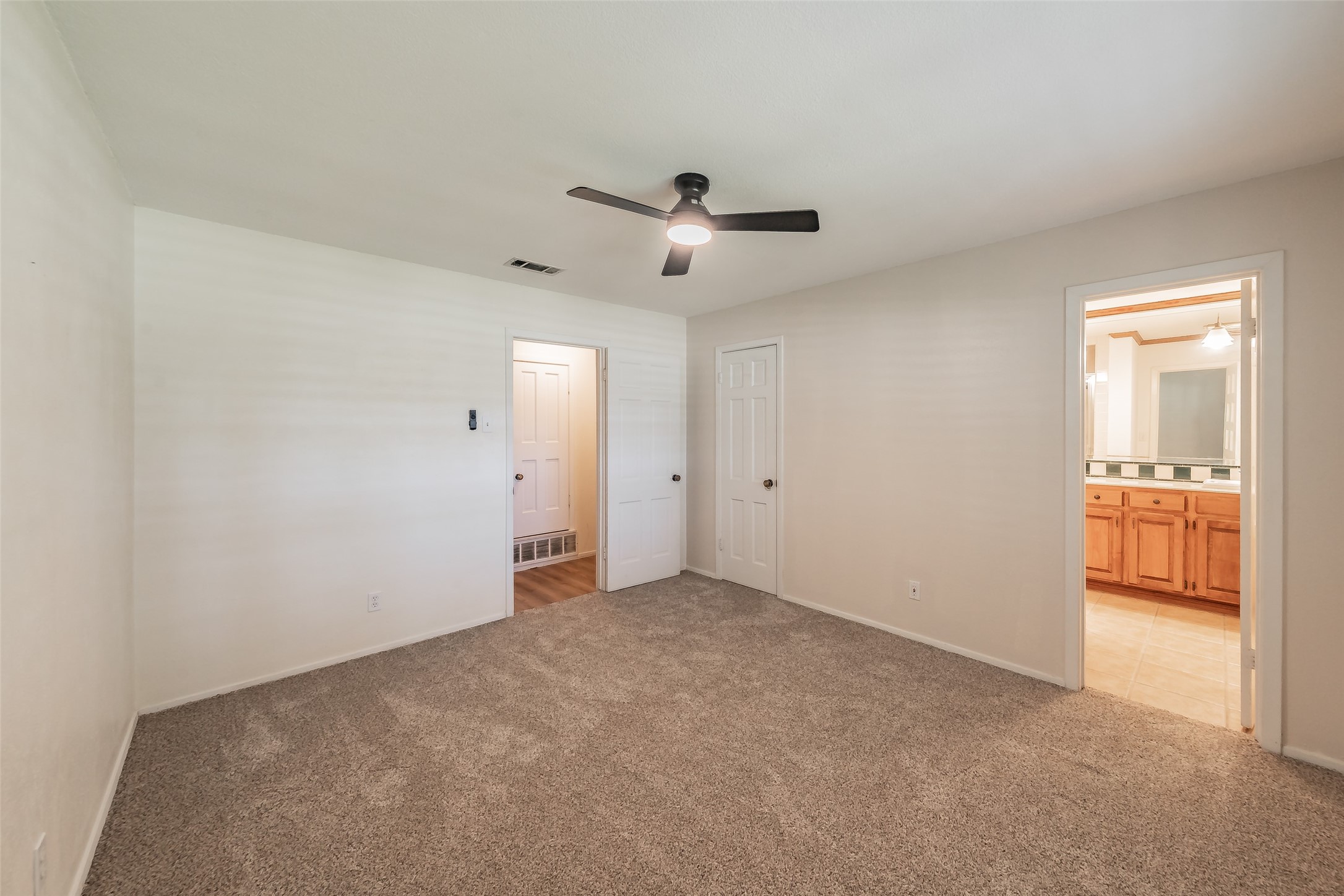 1718 Timbers Drive Irving TX 75061