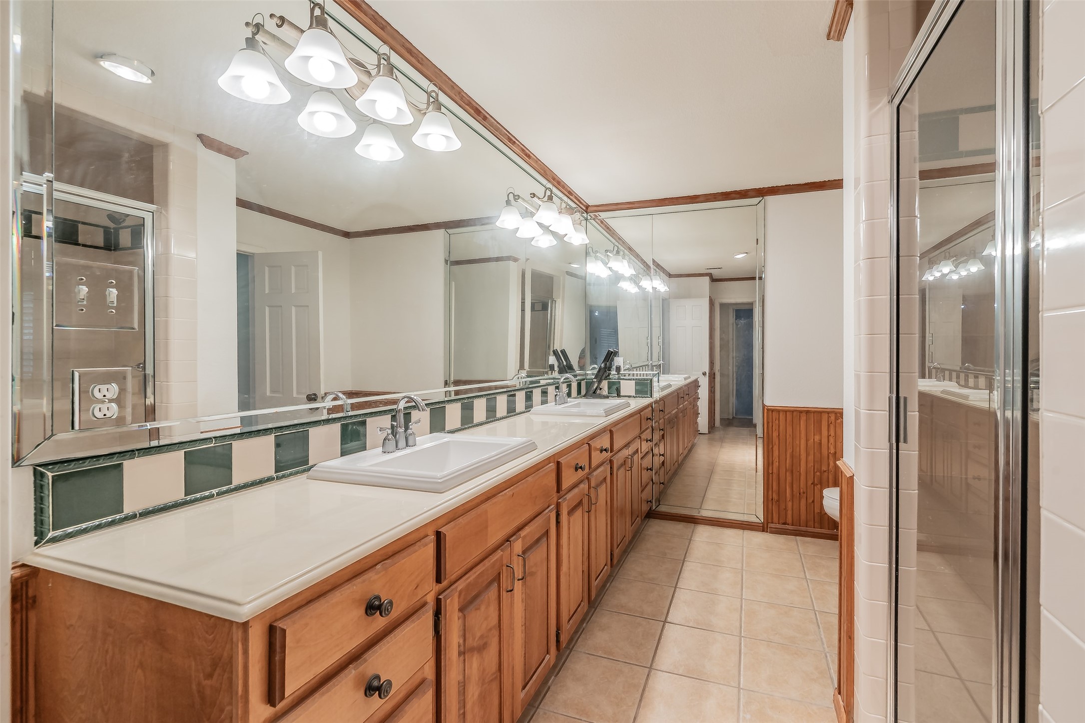 1718 Timbers Drive Irving TX 75061