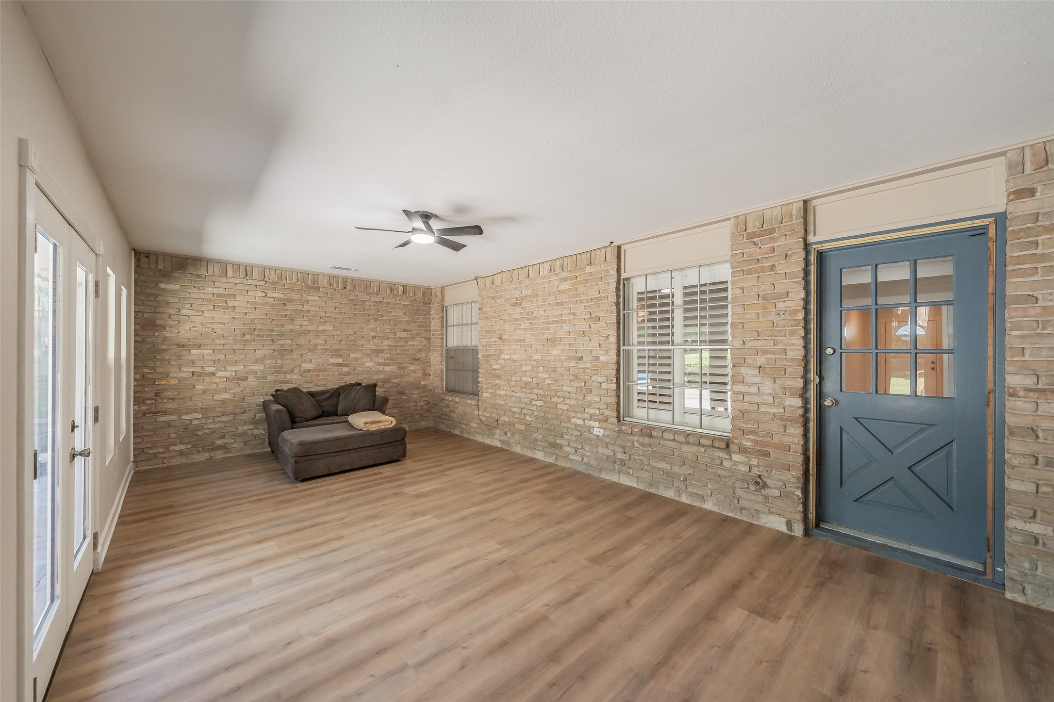 1718 Timbers Drive Irving TX 75061