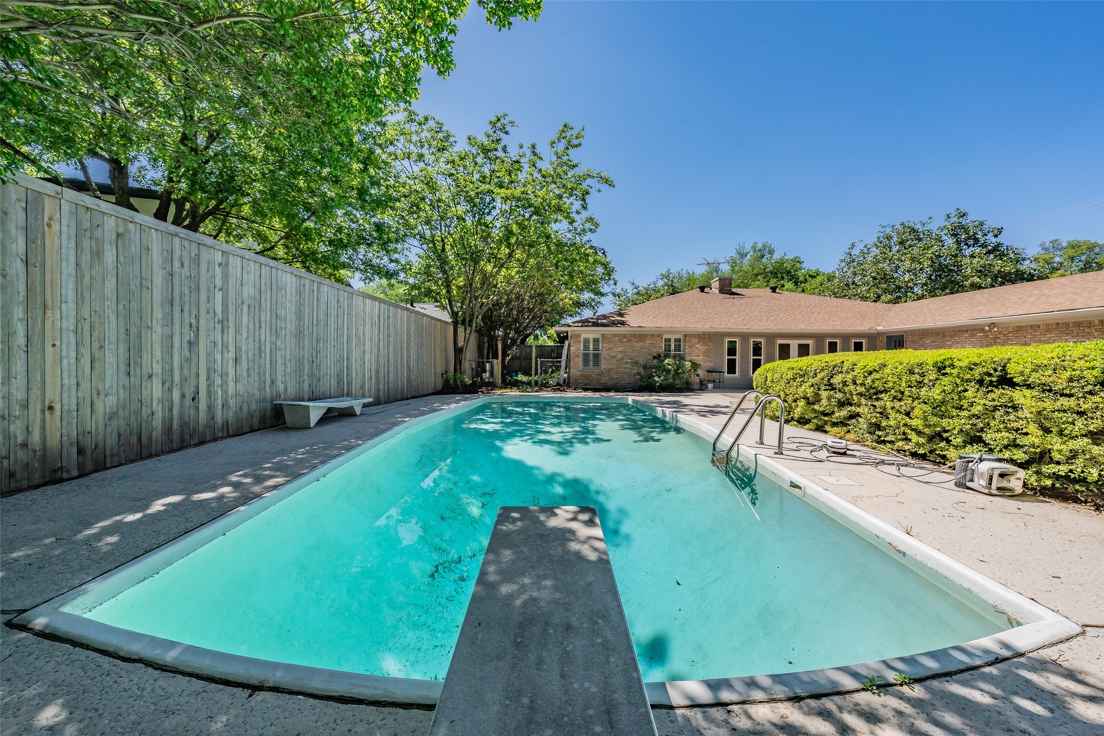 1718 Timbers Drive Irving TX 75061