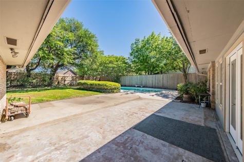 1718 Timbers Drive Irving TX 75061