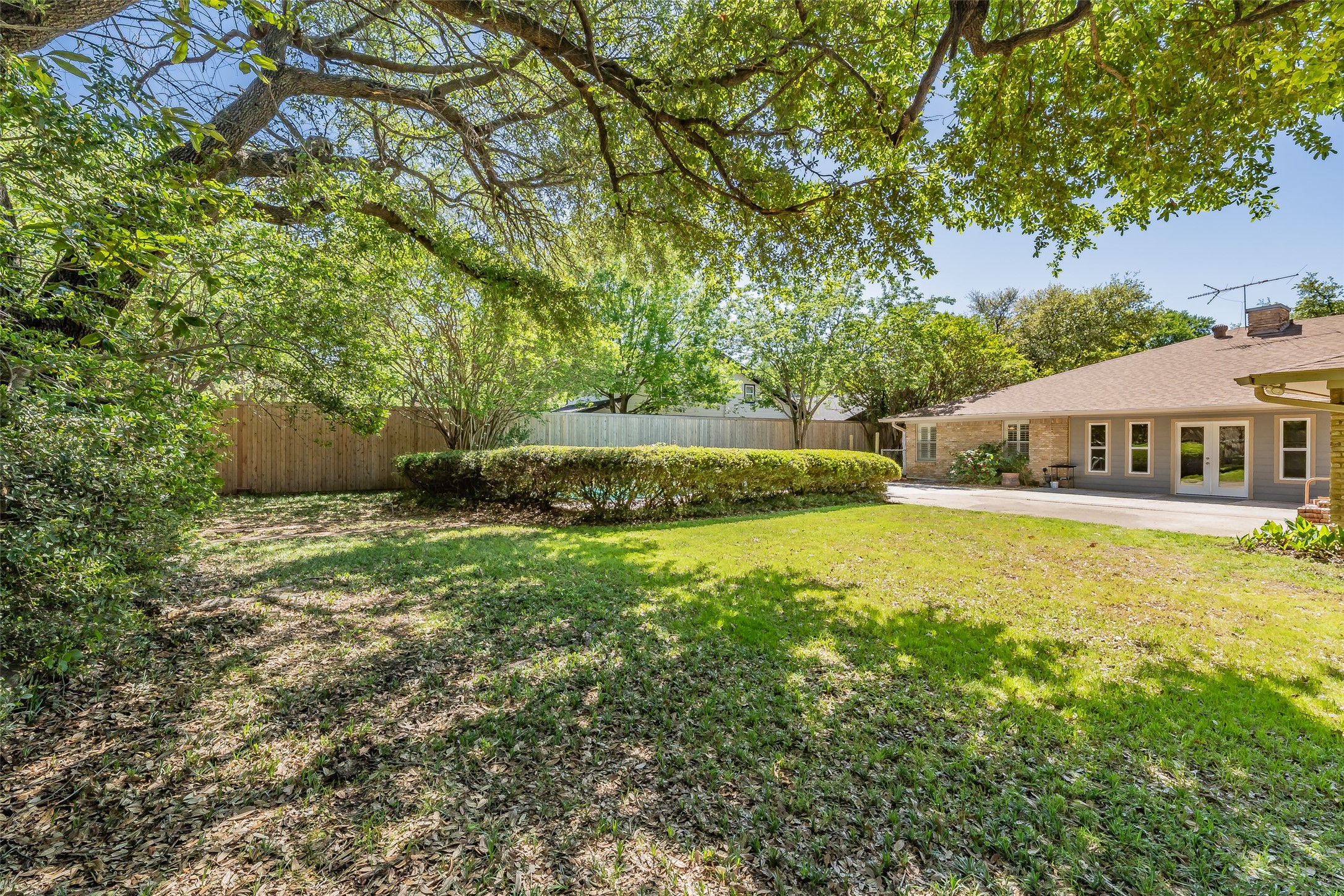 1718 Timbers Drive Irving TX 75061