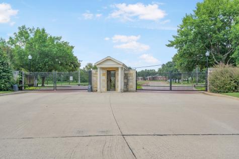 2303 Panorama Court Arlington TX 76016