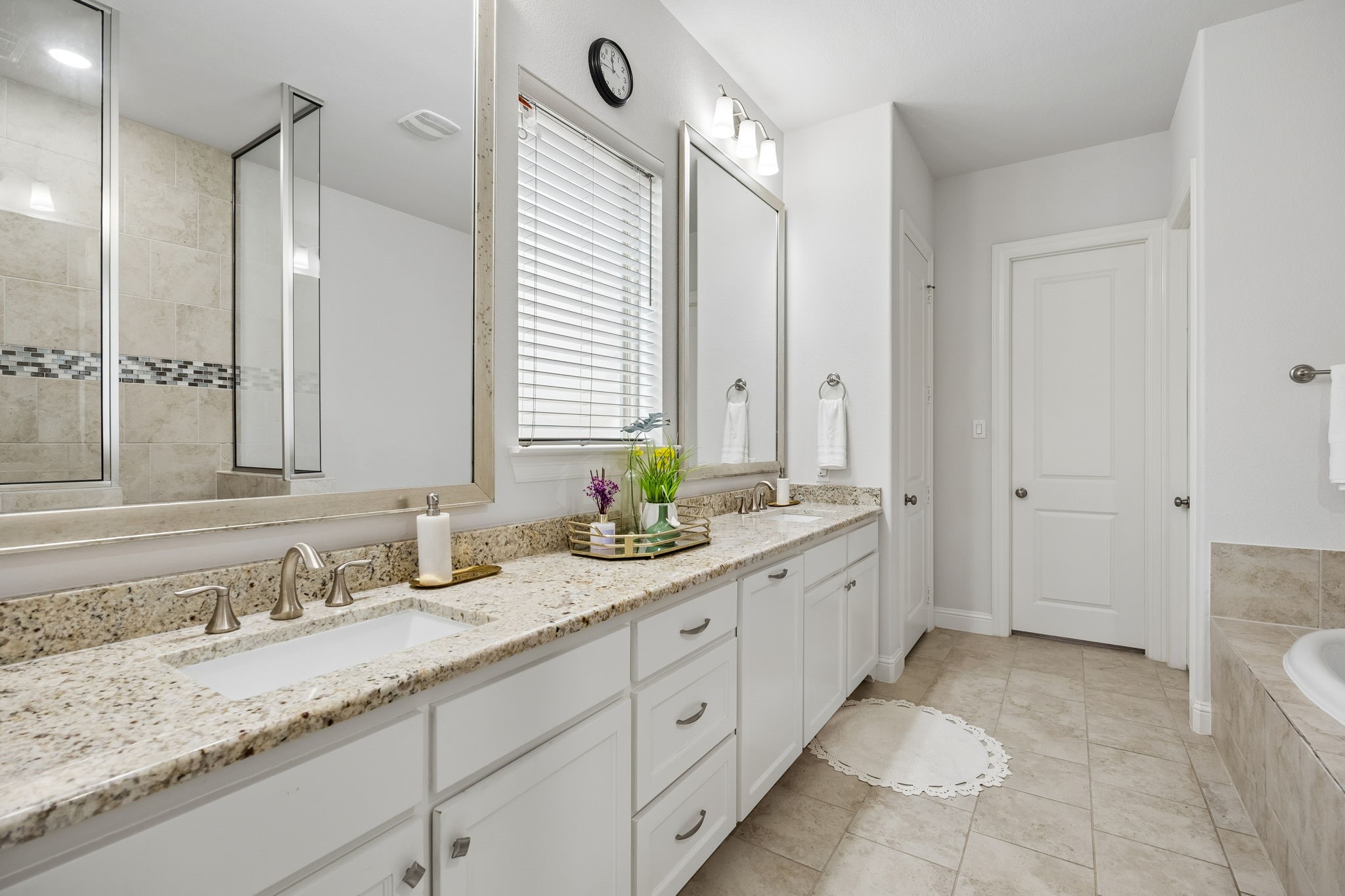 7826 Uxbridge Drive Irving TX 75063
