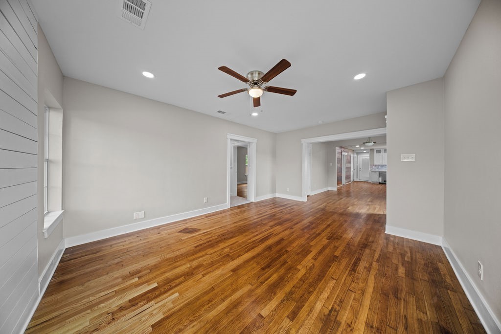 1001 W Lampasas Street Ennis TX 75119