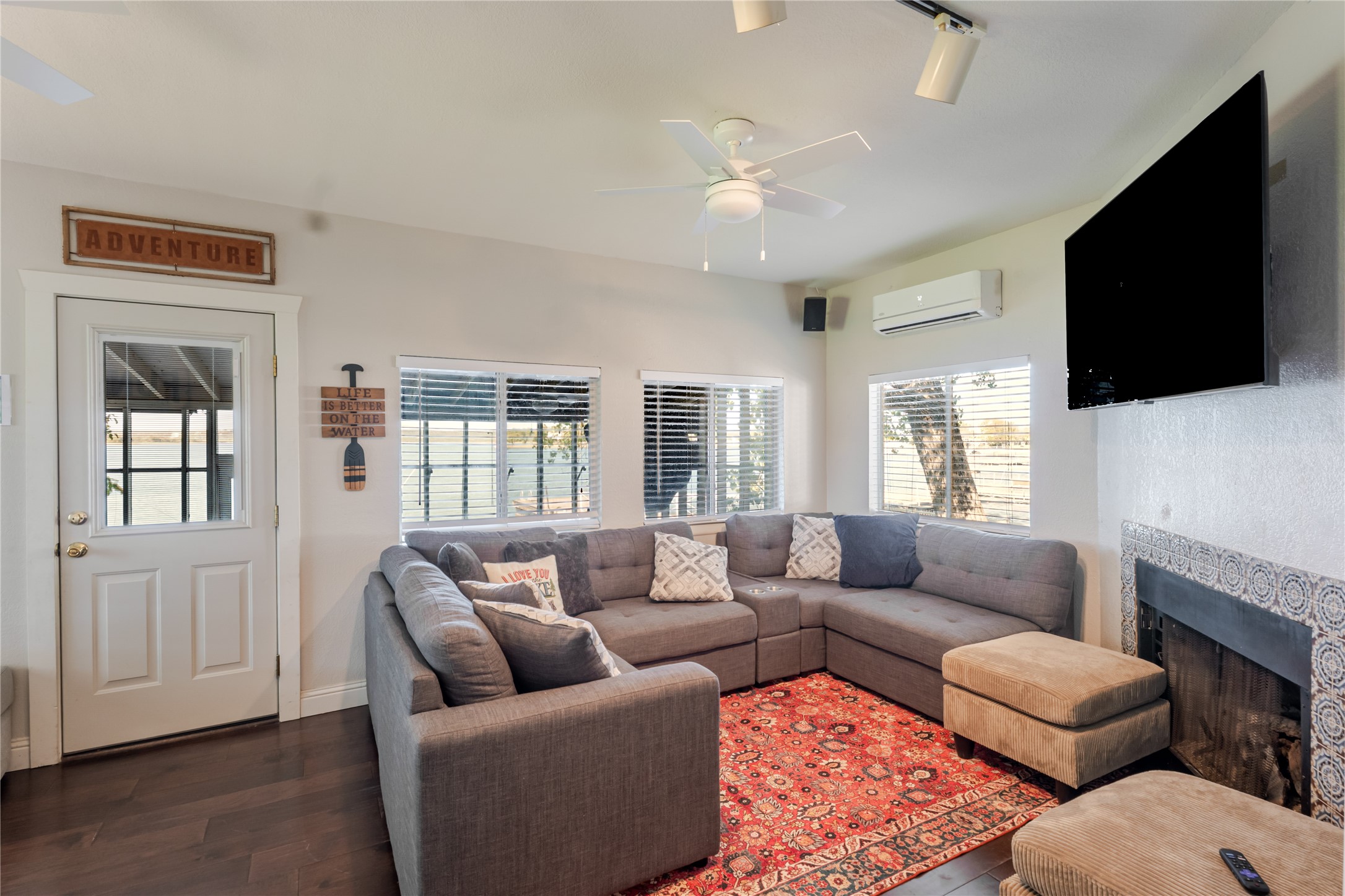 1601 Forum Circle Graford TX 76449