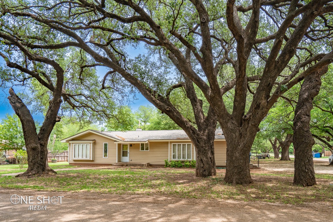 225 William Street Buffalo Gap TX 79508