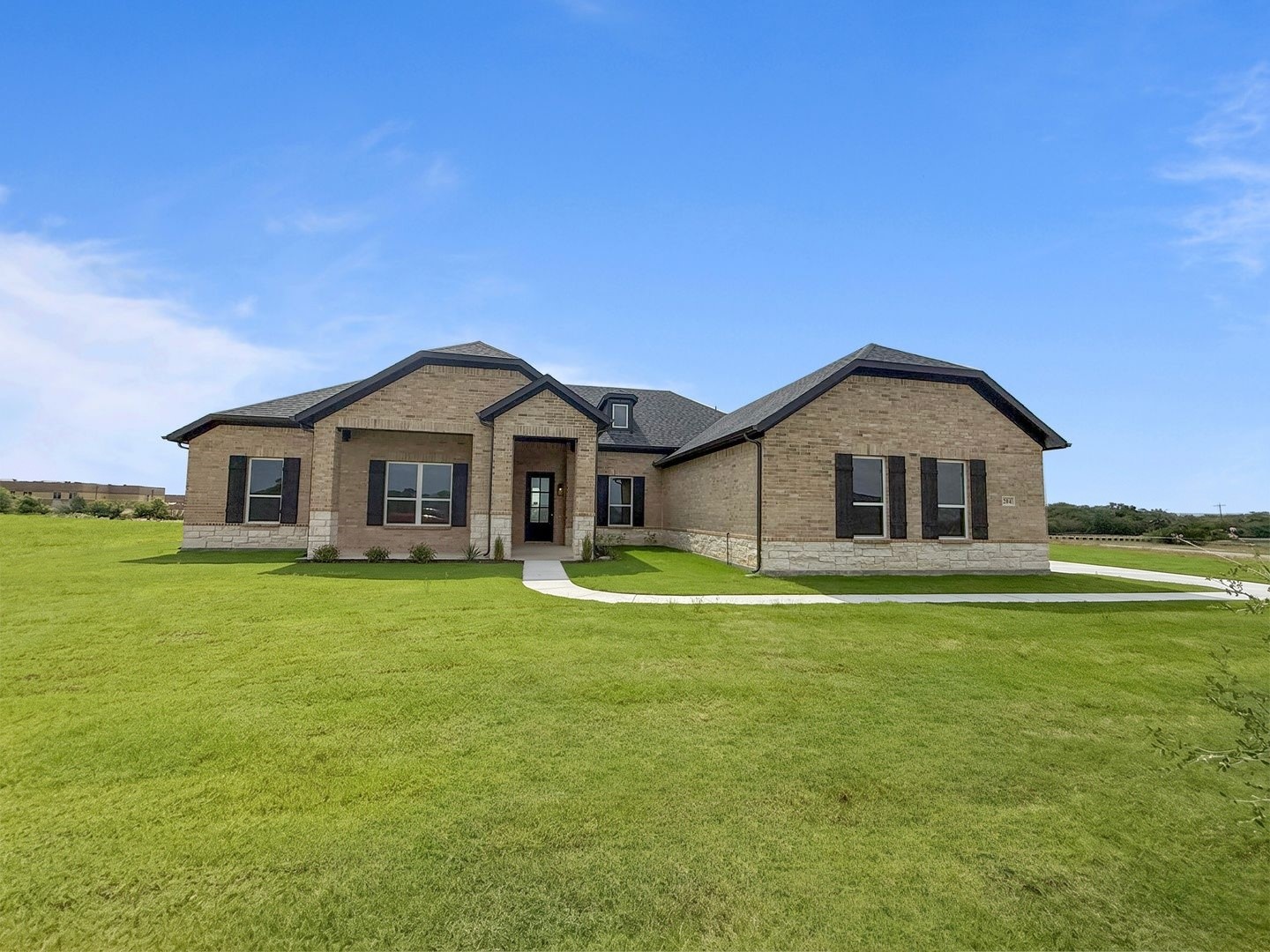204 Slimp Bluff Azle TX 76020