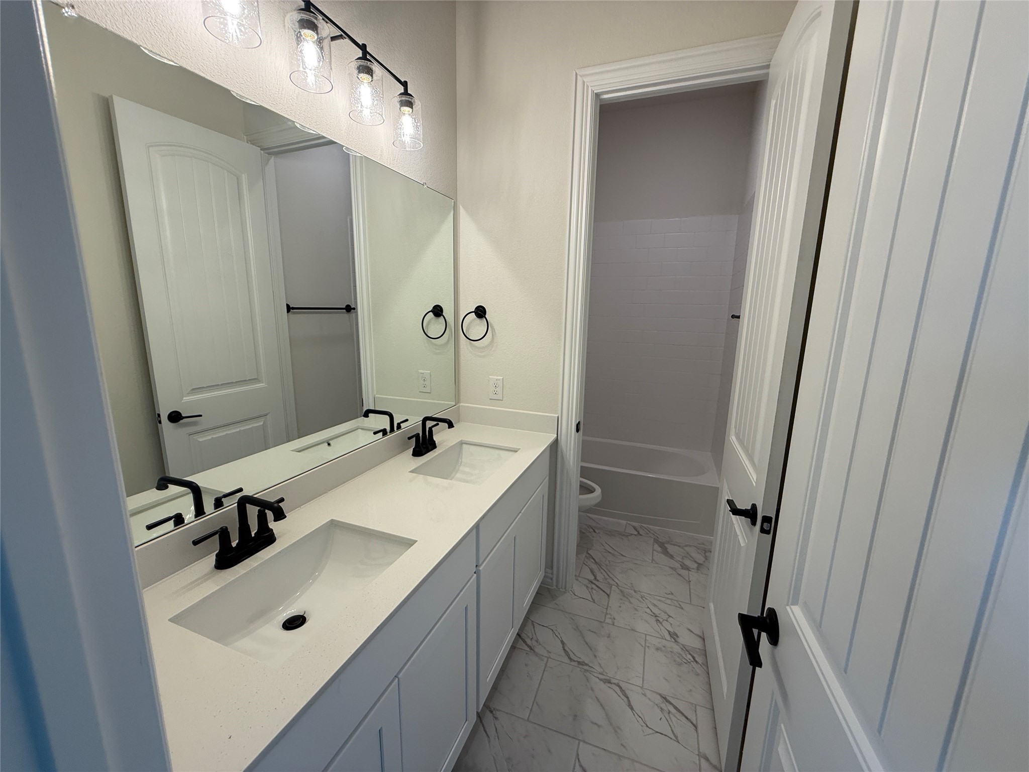 204 Slimp Bluff Azle TX 76020