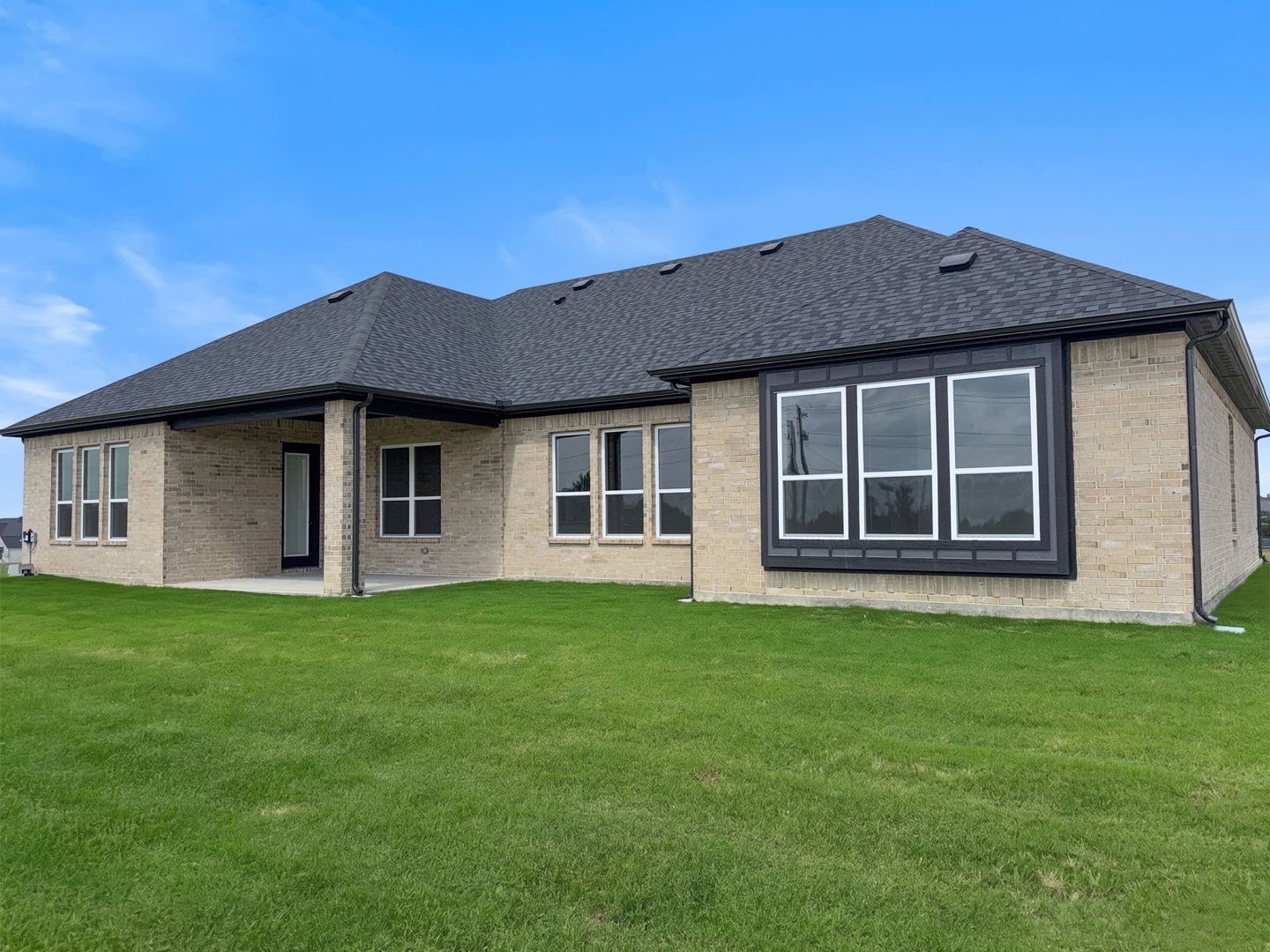 204 Slimp Bluff Azle TX 76020