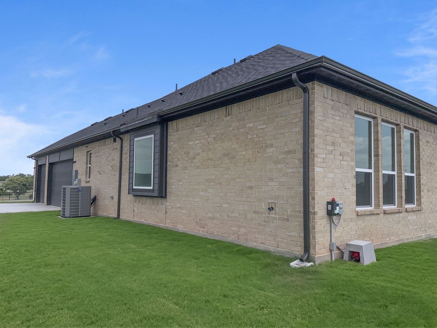 204 Slimp Bluff Azle TX 76020