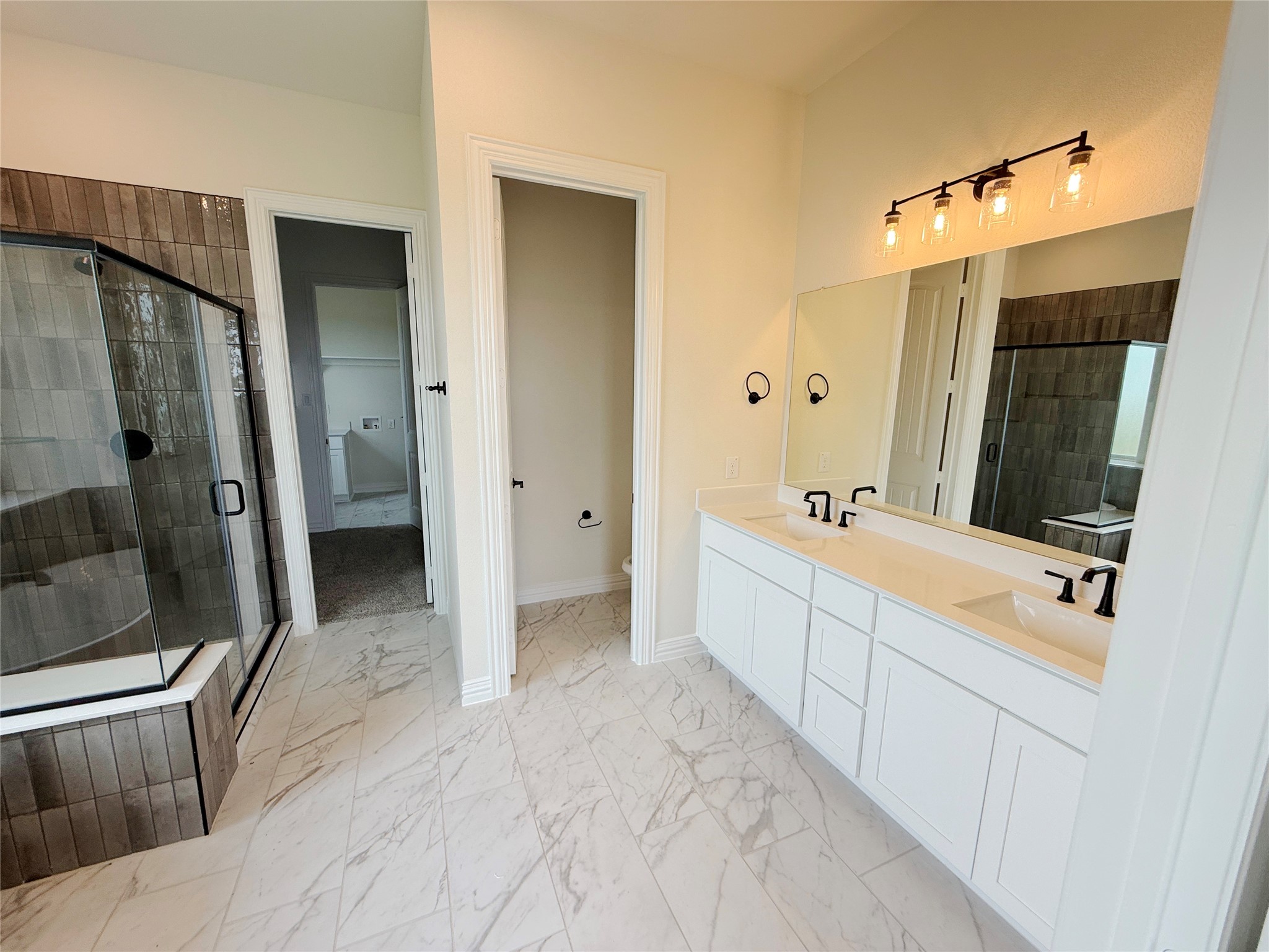 204 Slimp Bluff Azle TX 76020