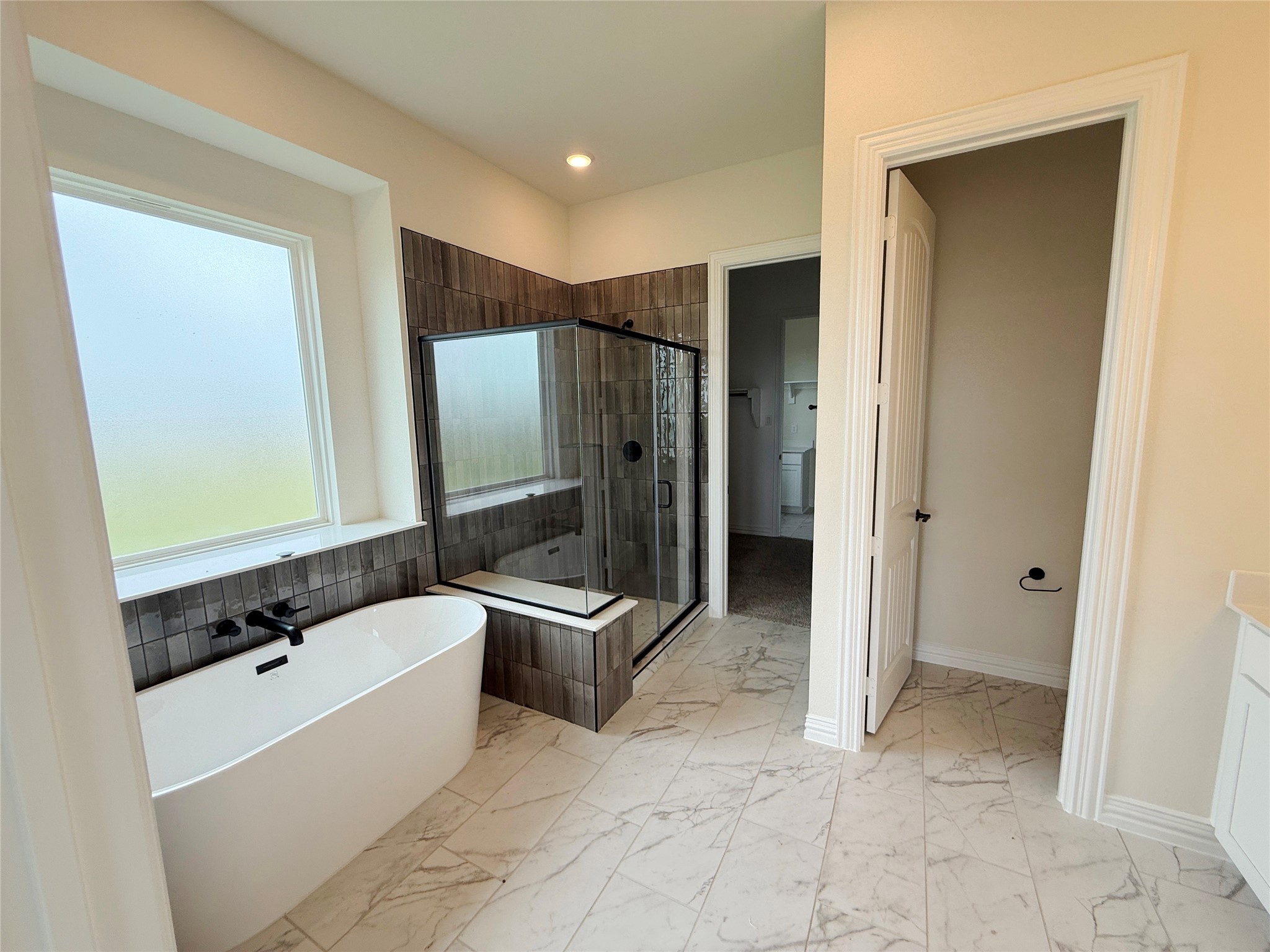 204 Slimp Bluff Azle TX 76020