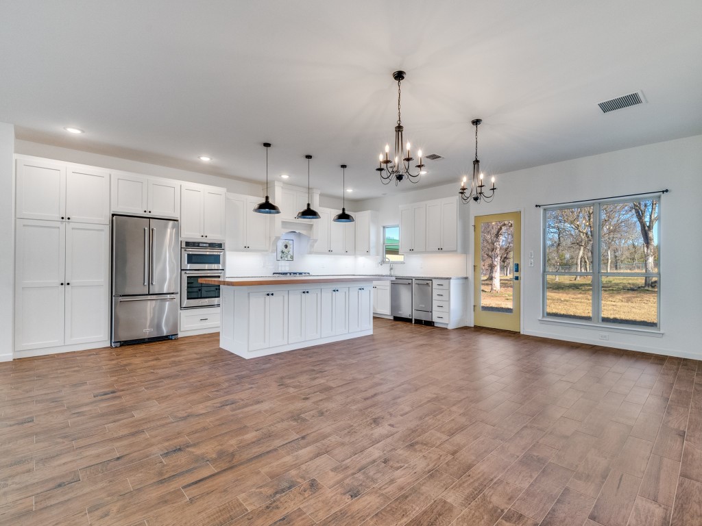 1079 Mountain Bluebird Court Graford TX 76449