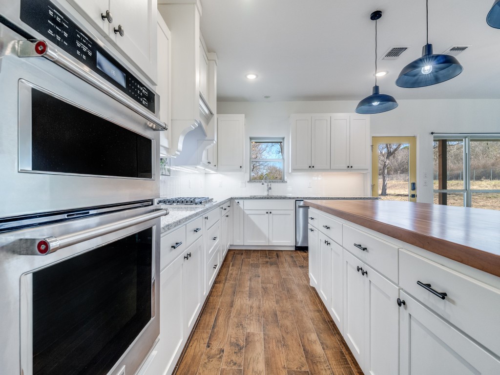 1079 Mountain Bluebird Court Graford TX 76449