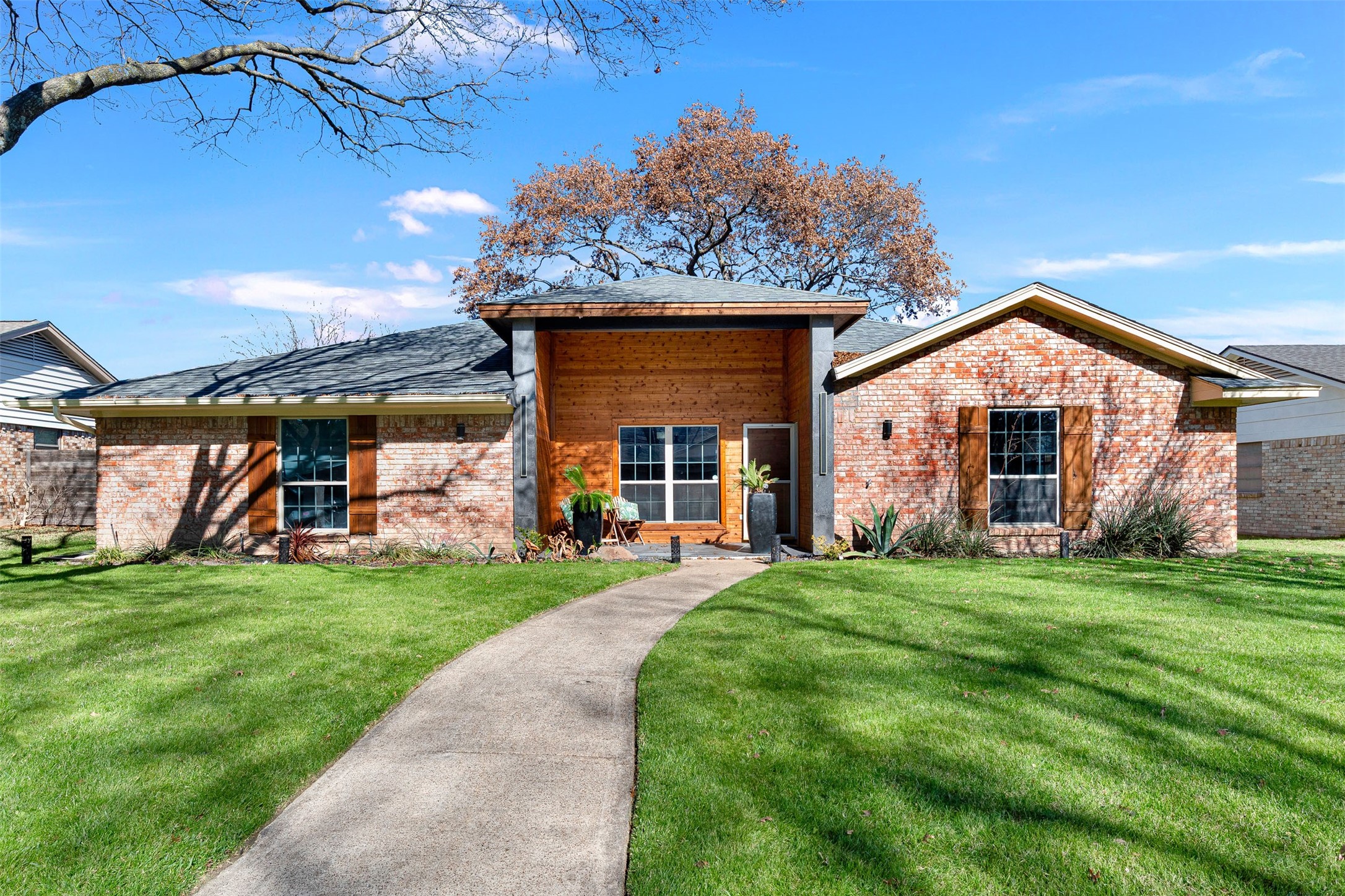 1613 University Drive Richardson TX 75081