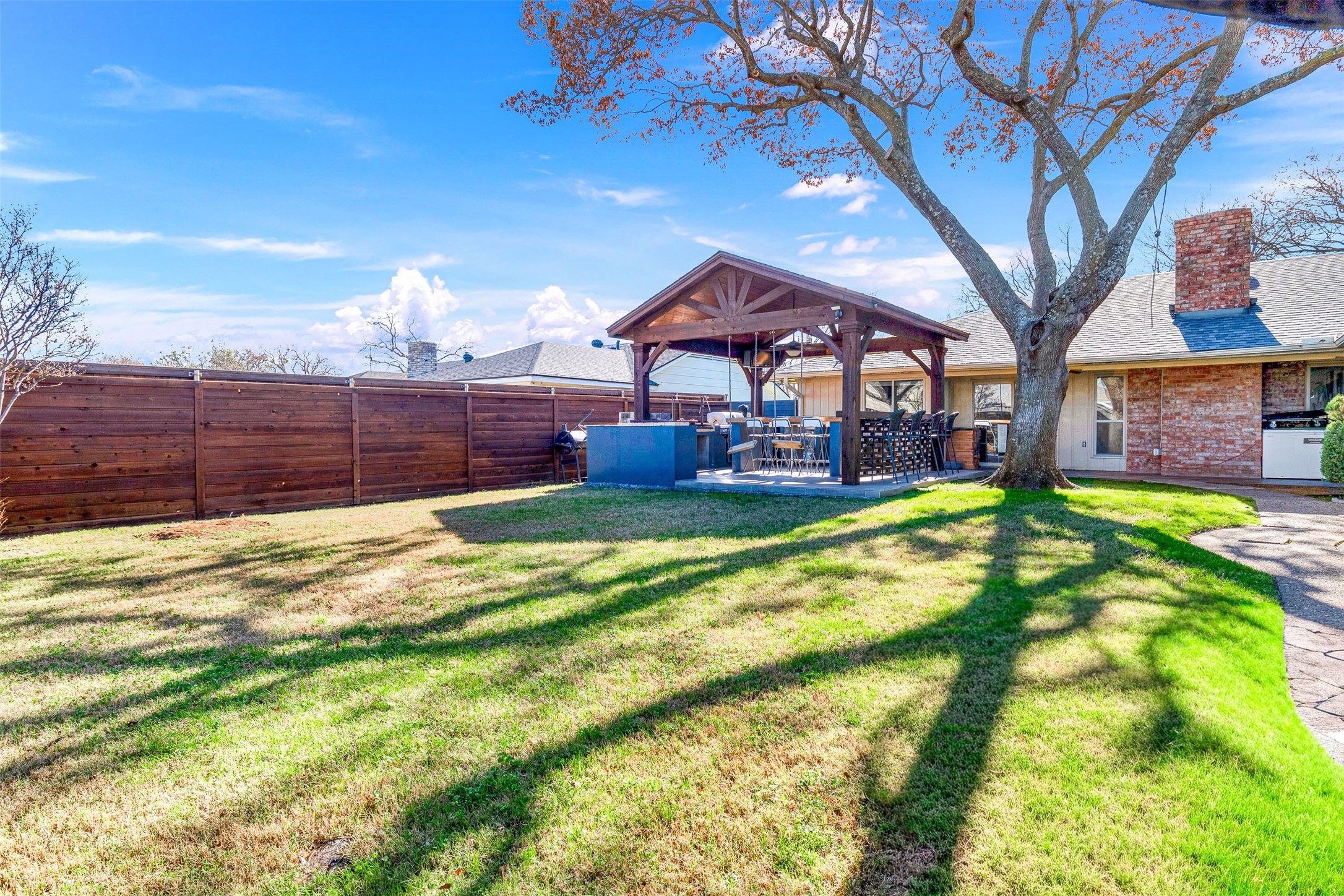 1613 University Drive Richardson TX 75081