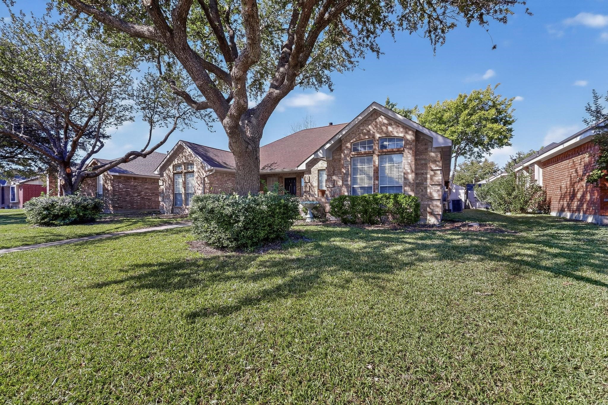 2601 Daisy Lane Rowlett TX 75089