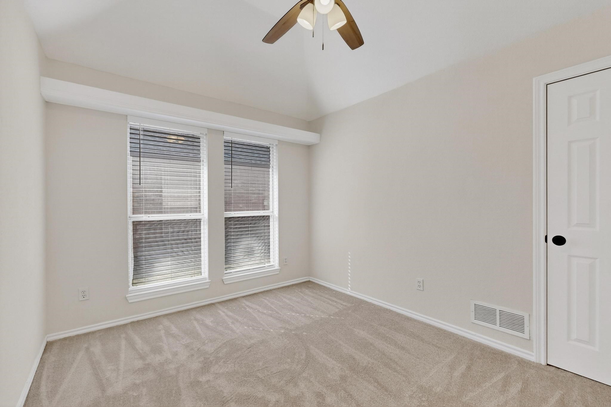 2601 Daisy Lane Rowlett TX 75089