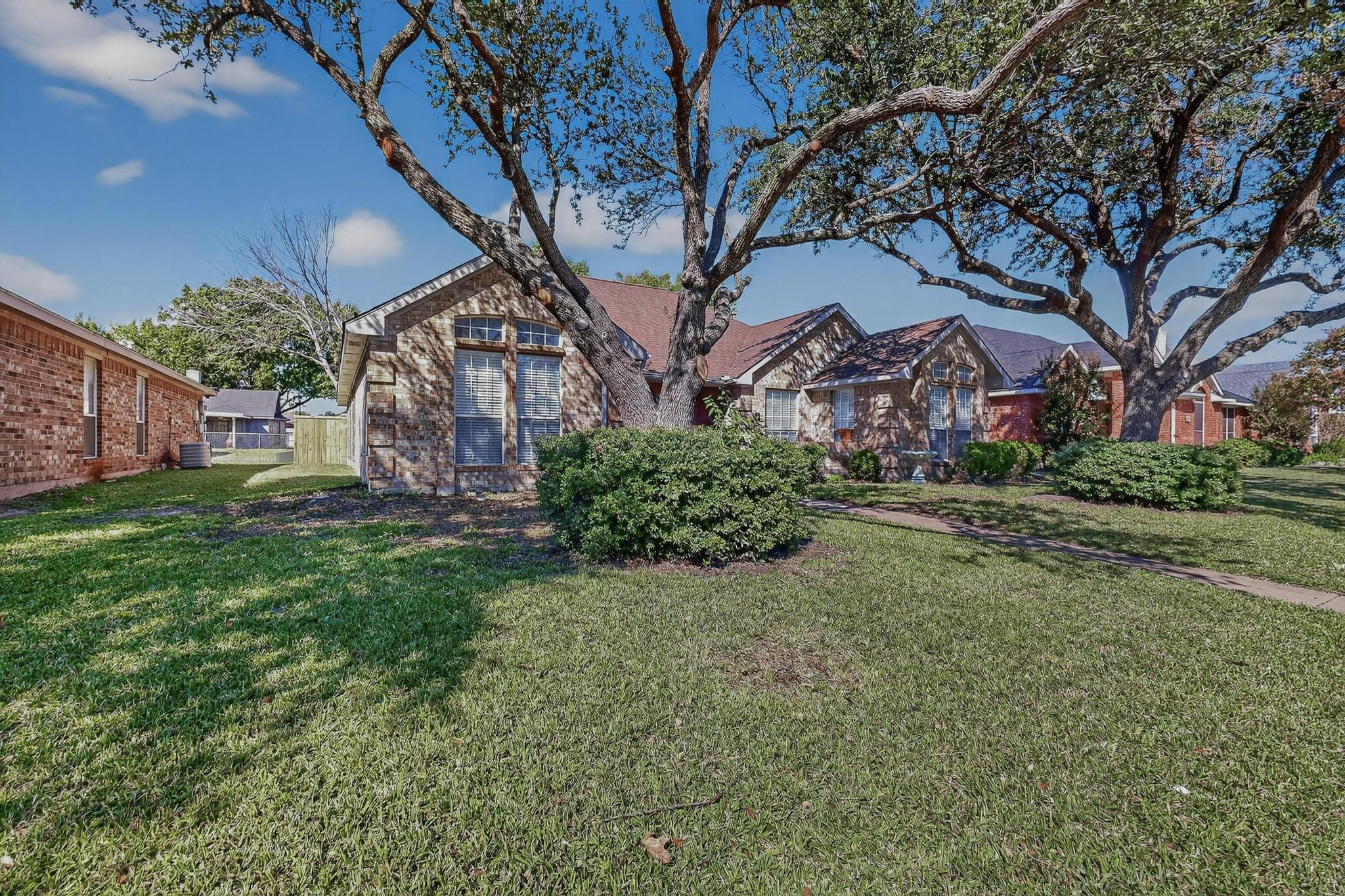 2601 Daisy Lane Rowlett TX 75089
