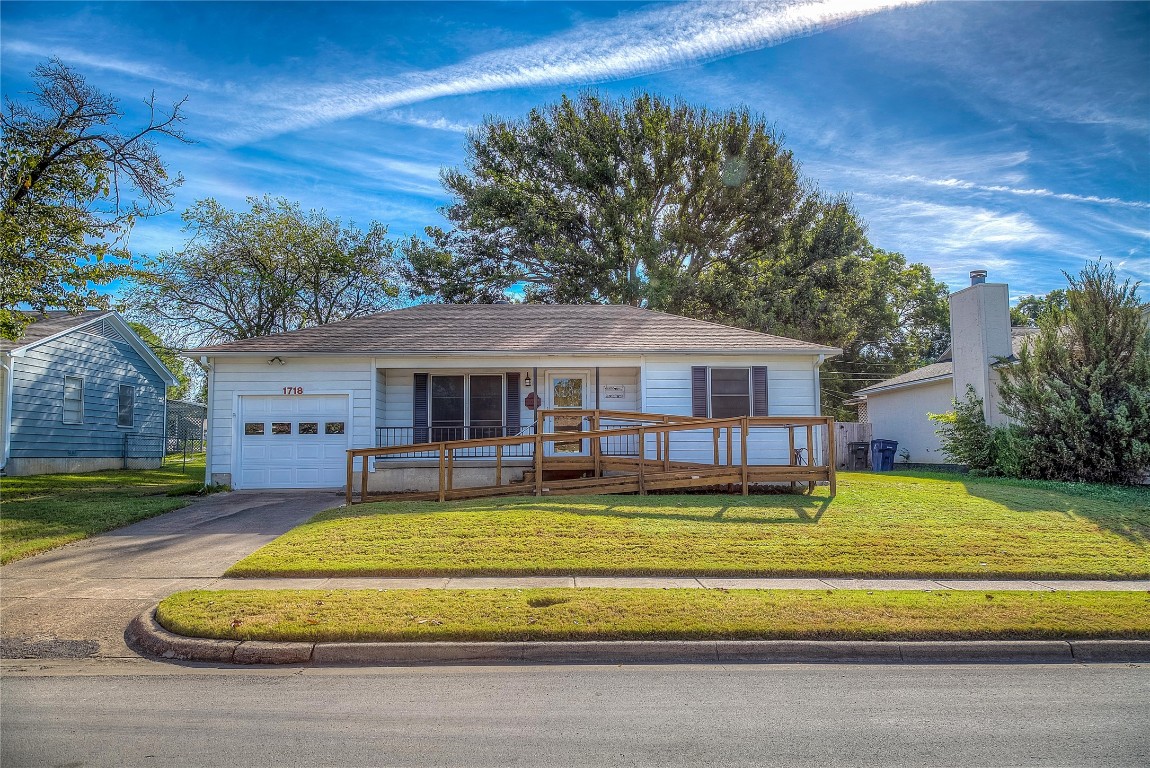 1718 Evergreen Street Garland TX 75040