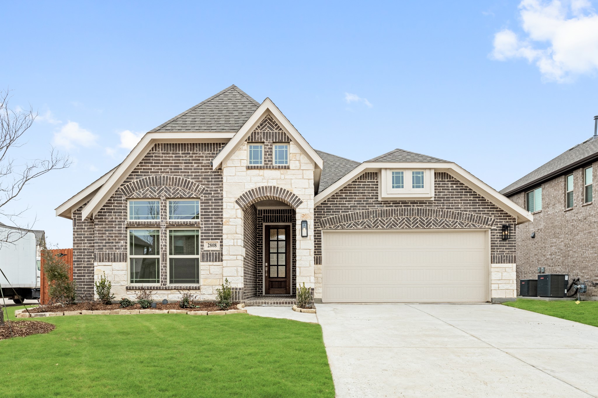 2808 Parkwood Circle Denton TX 76226