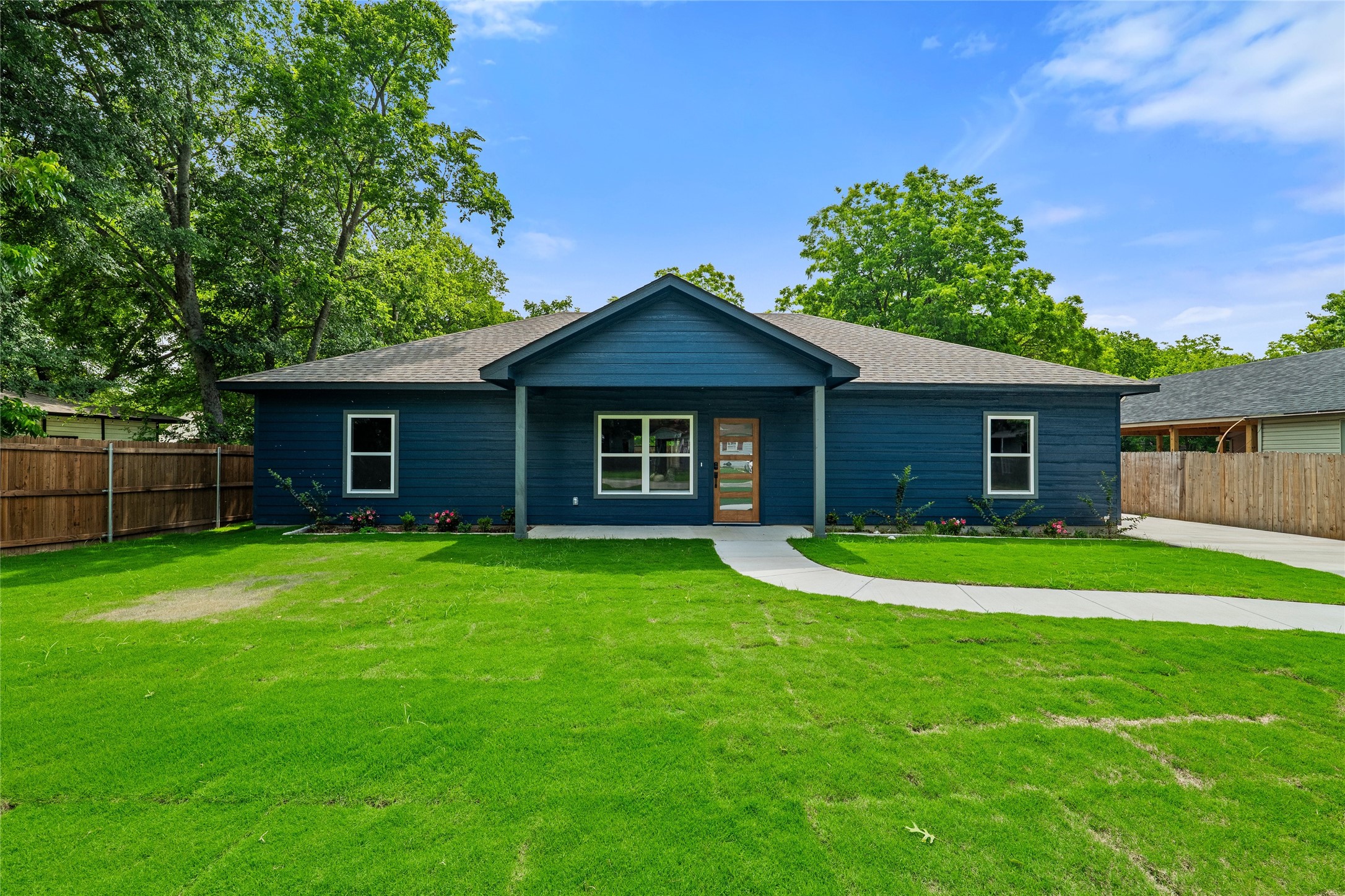114 S Ellis Street Lancaster TX 75146