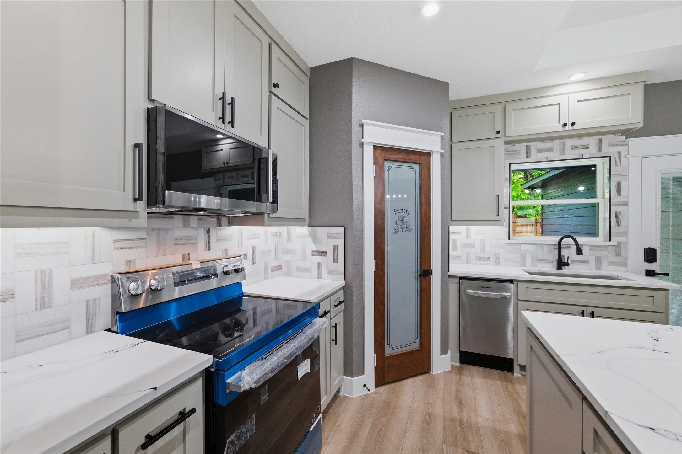 114 S Ellis Street Lancaster TX 75146