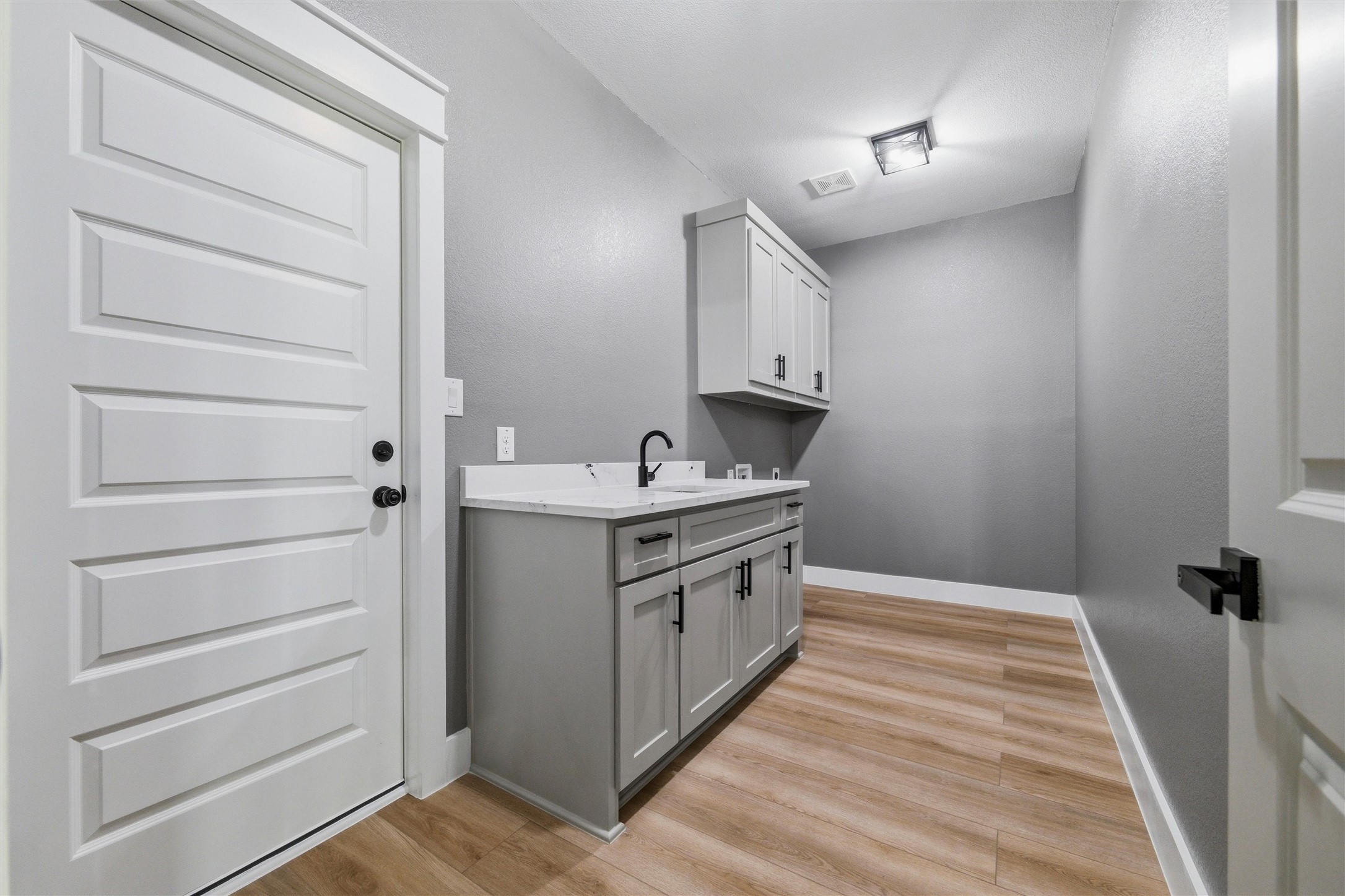 114 S Ellis Street Lancaster TX 75146