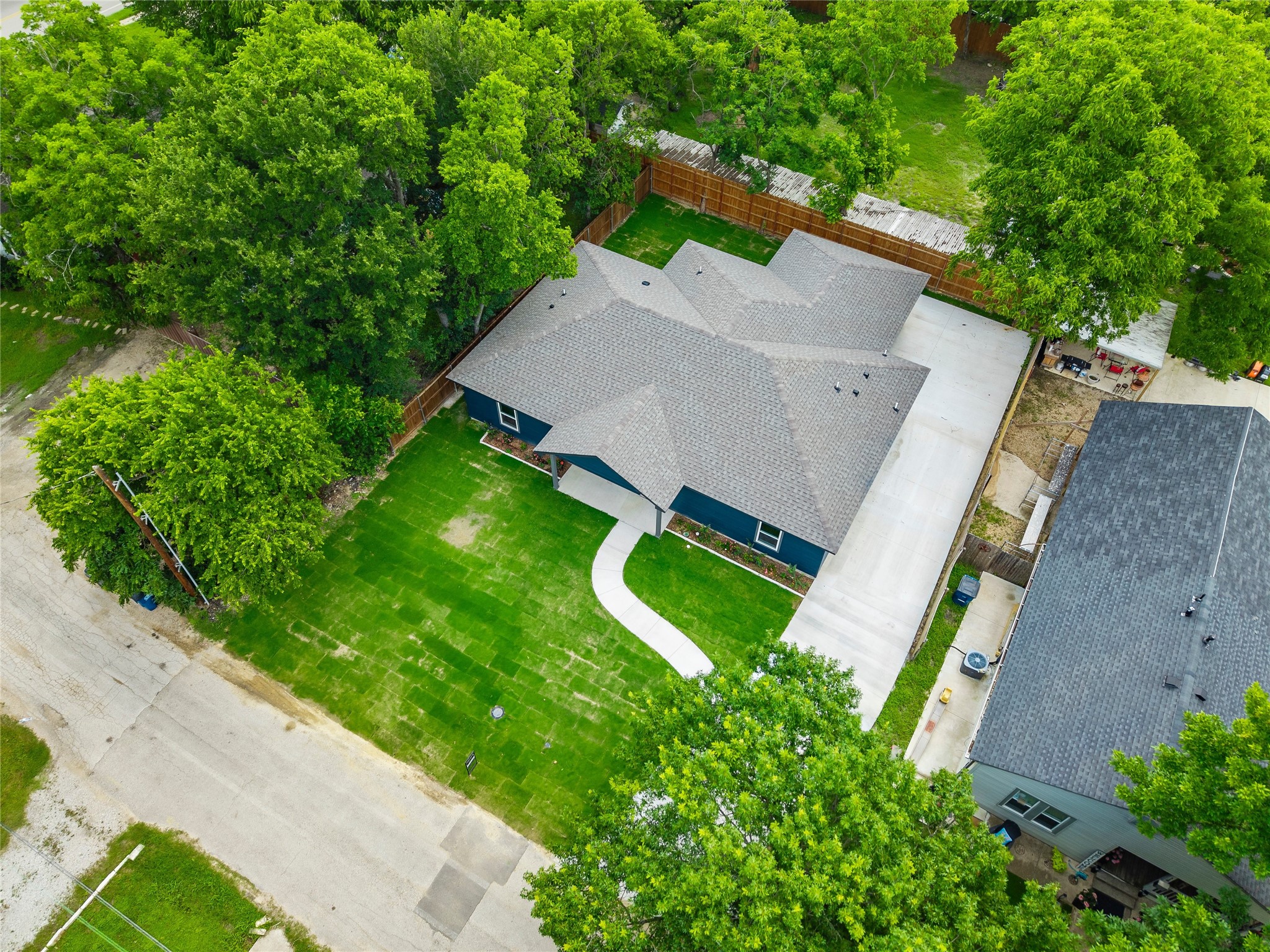 114 S Ellis Street Lancaster TX 75146