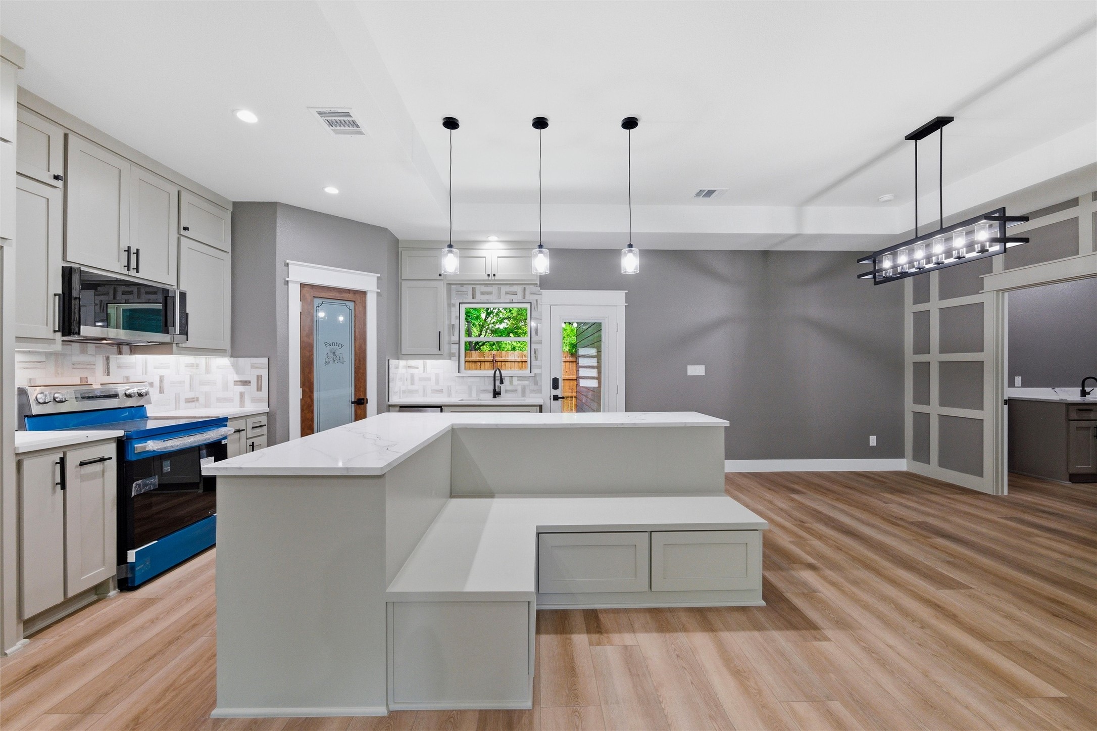 114 S Ellis Street Lancaster TX 75146