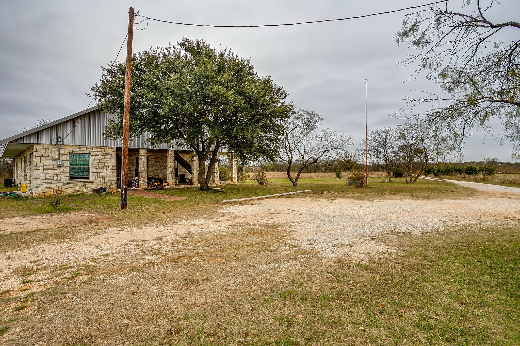 149 Fm 934 Blum TX 76627