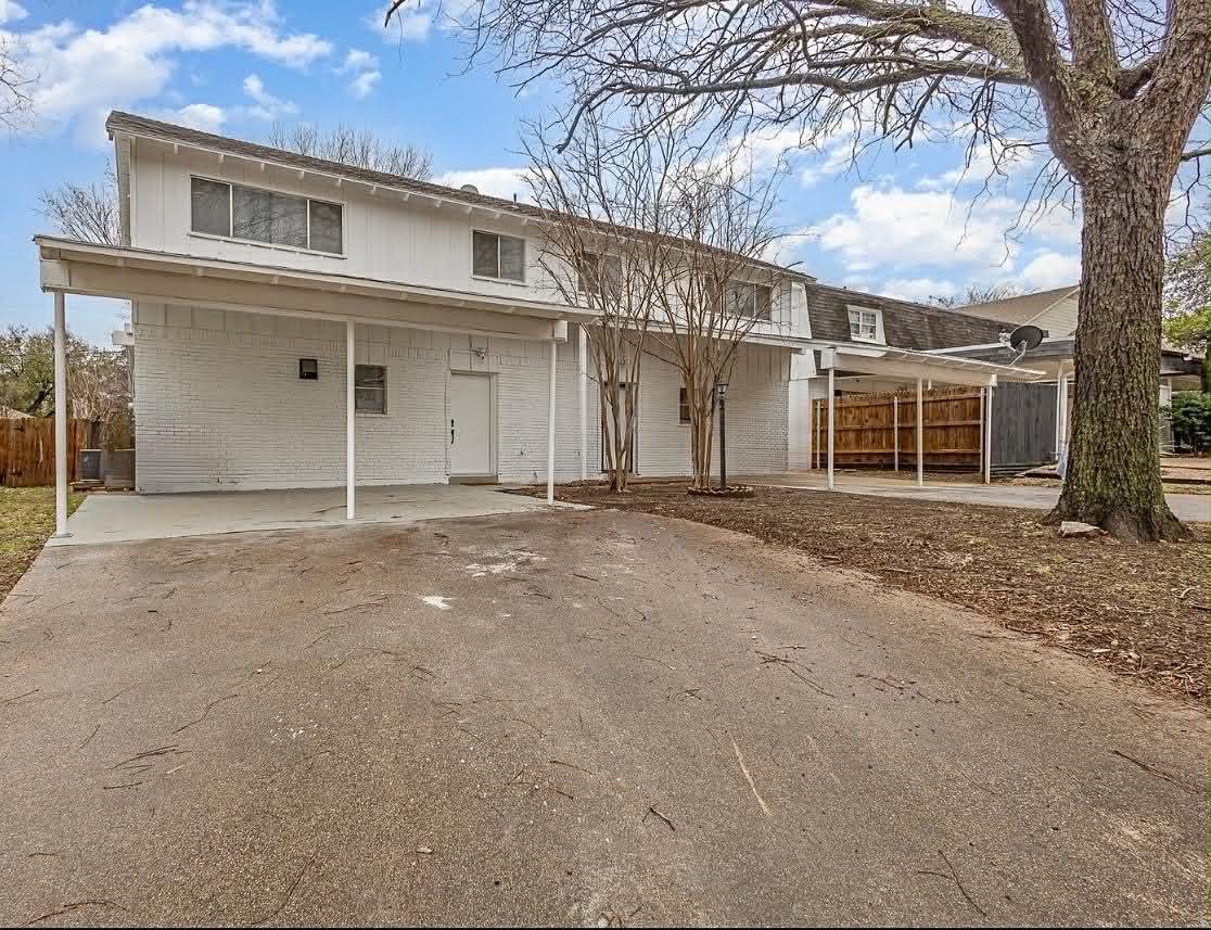 2135 Fleur De Lis Court Arlington TX 76012