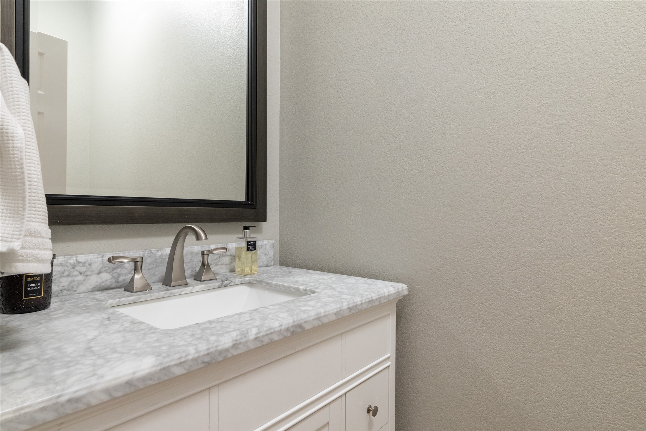 1016 Pebblecreek Drive Burleson TX 76028